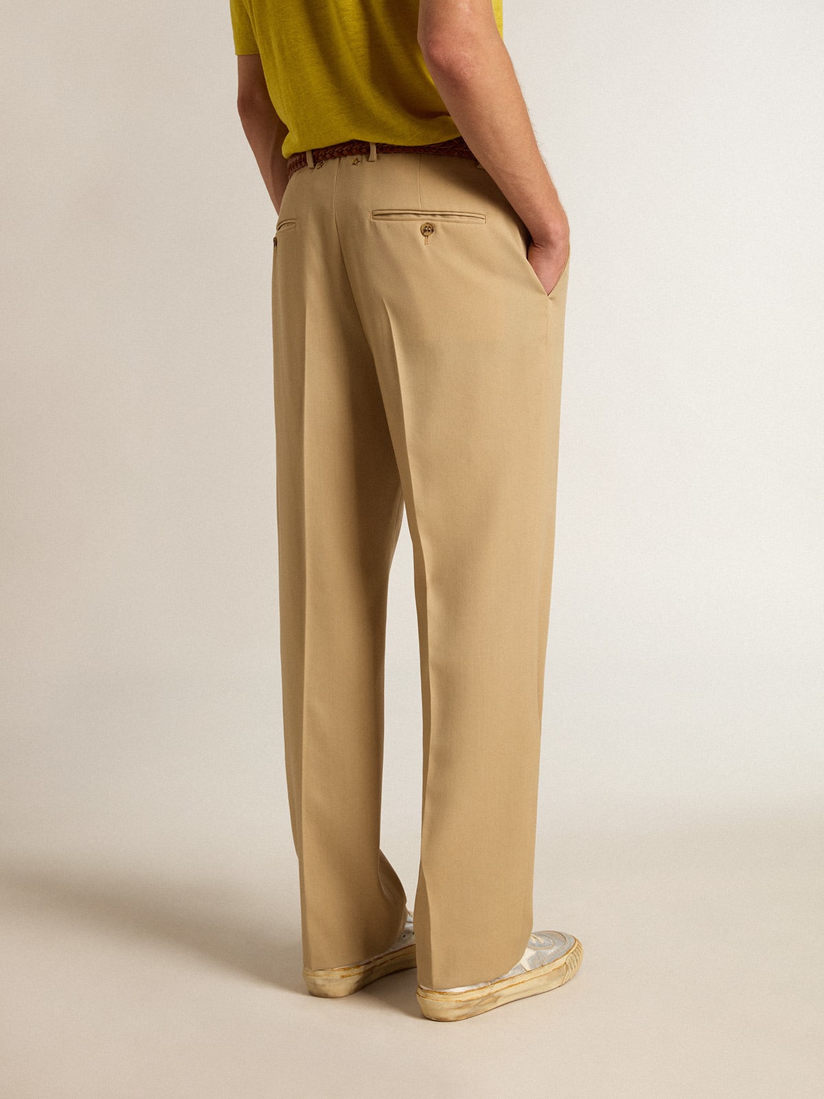Pantalone da uomo in gabardine di lana color sabbia