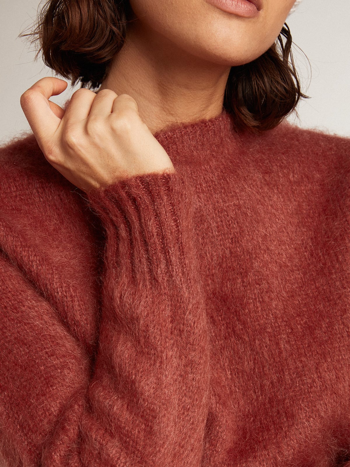 Maglione cropped in mohair color lilla scuro