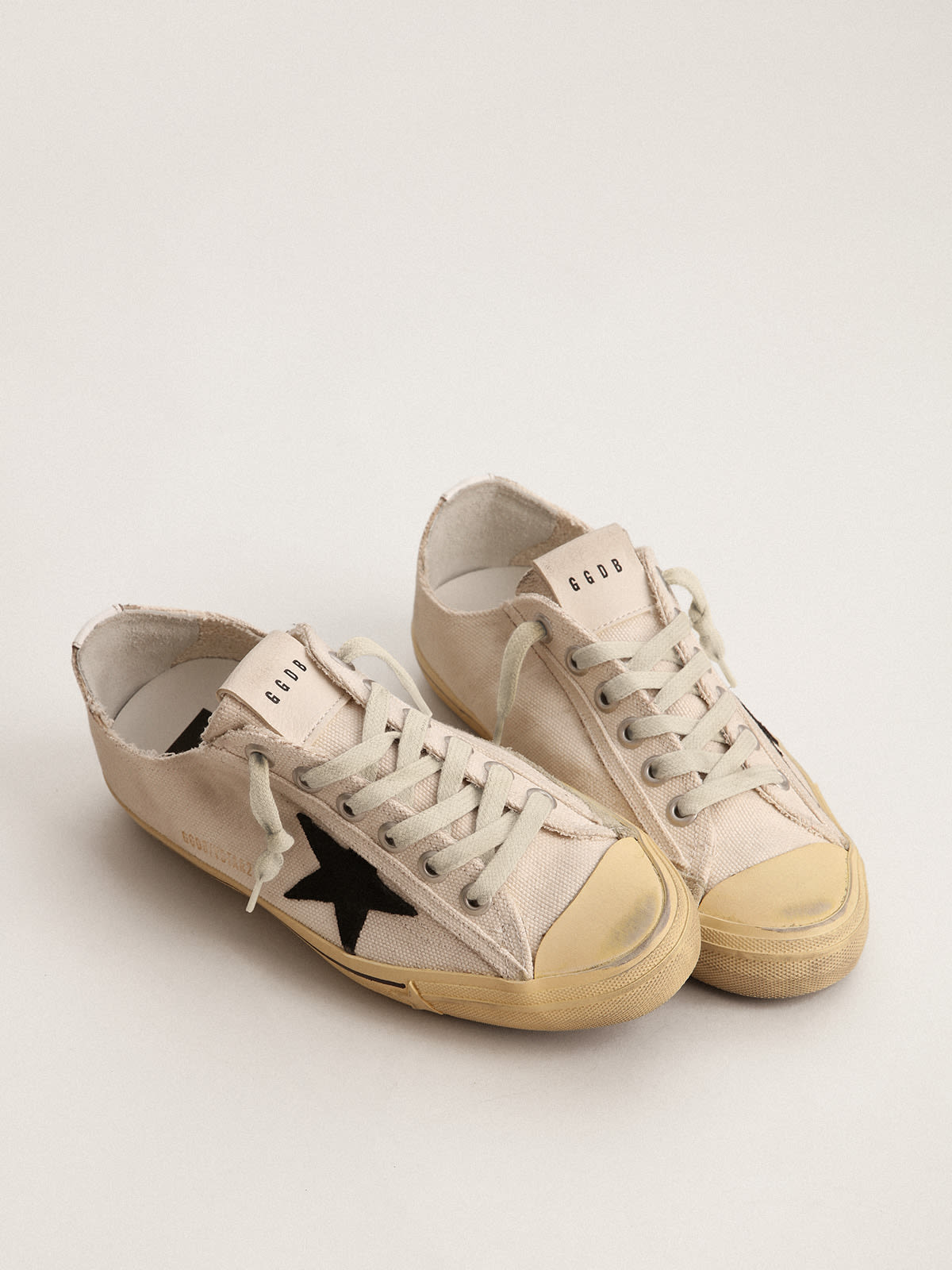 Sneaker V-Star LTD con stella in suede nero e scritta ricamata