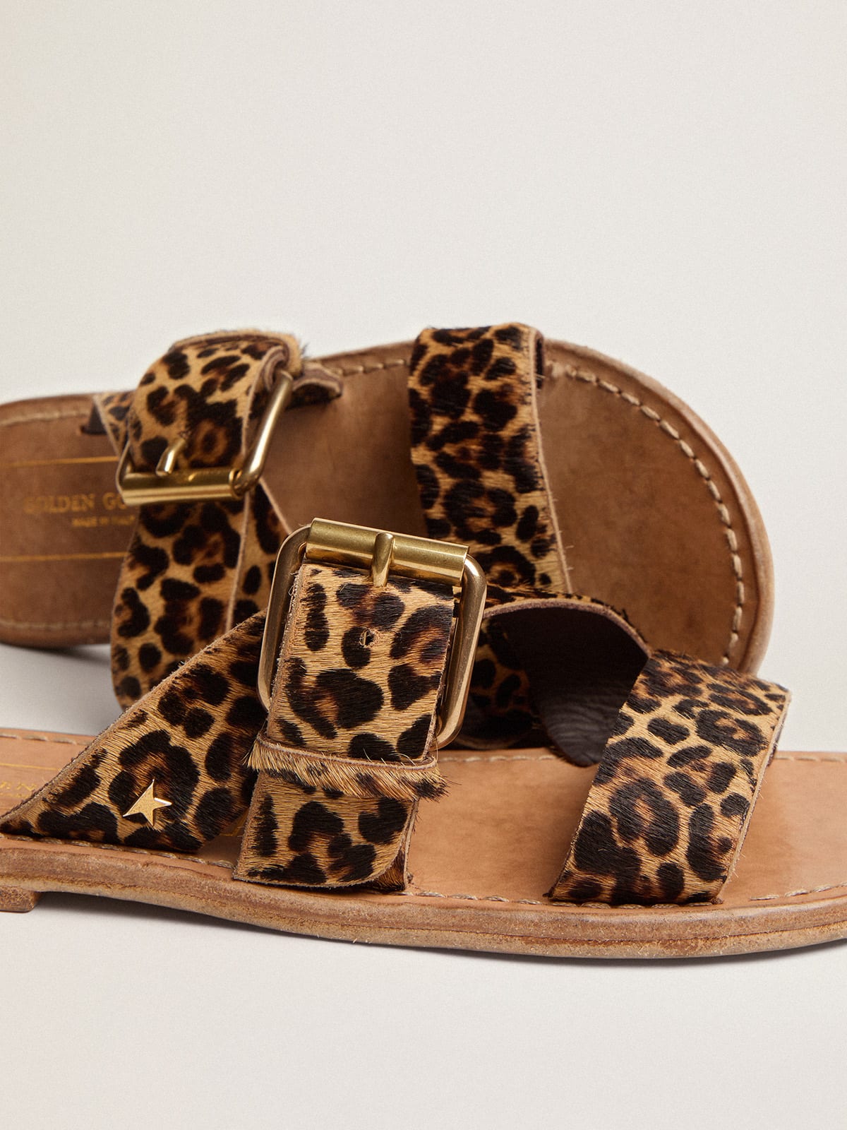 Sandali bassi Margaret in cavallino leopardato
