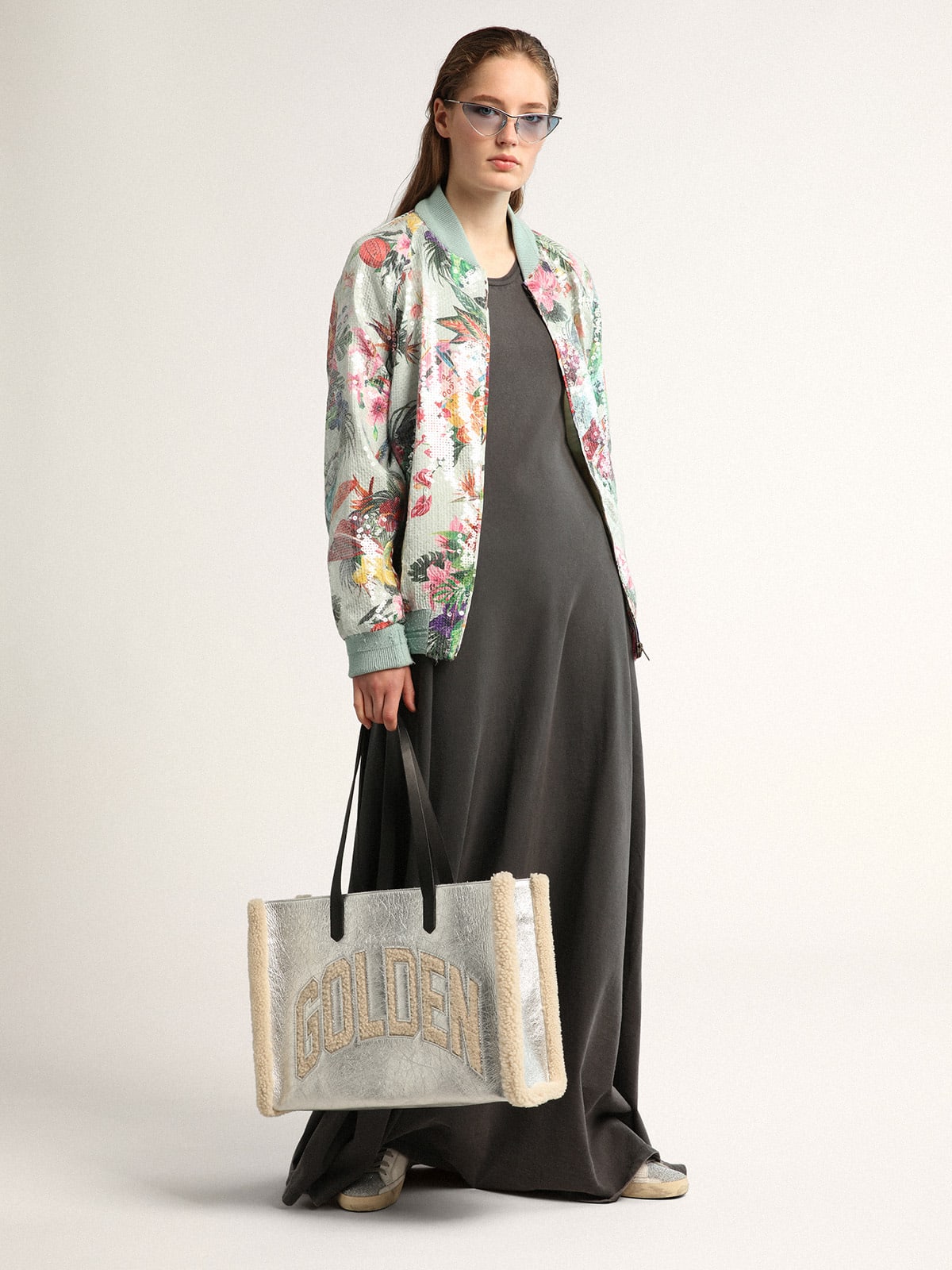 Borsa Californa Bag East-West in pelle laminata color argento e inserti in lana merino