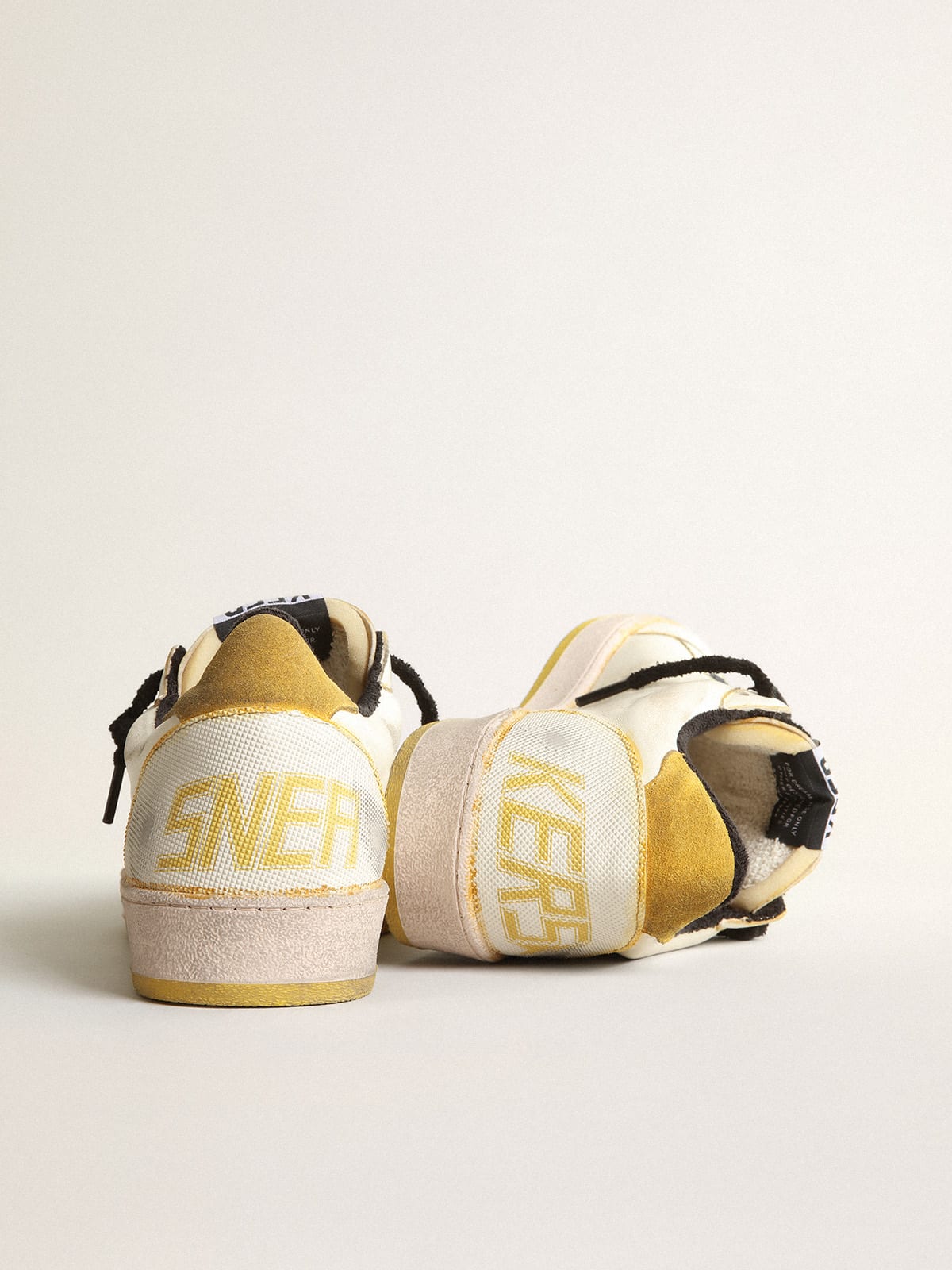Ball Star Pro Donna in nappa color crema con inserti in gomma