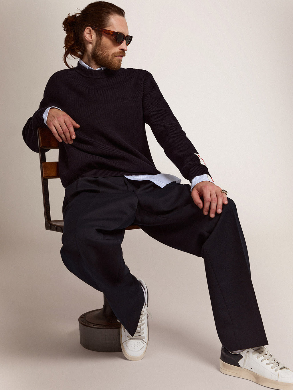 Sneaker Stardan con stella in suede color grigio ghiaccio e talloncino in pelle lucida nera