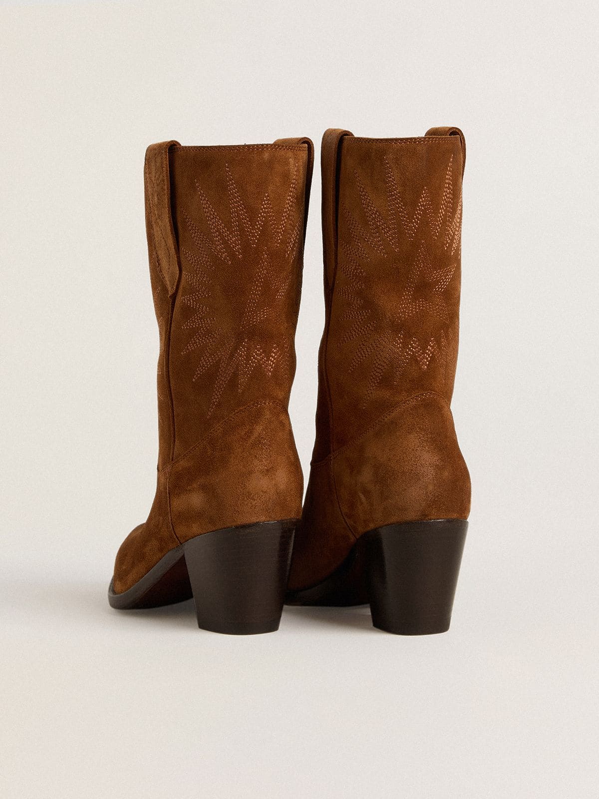 Women's low Wish Star boots in cognac-colored suede with star embroidery