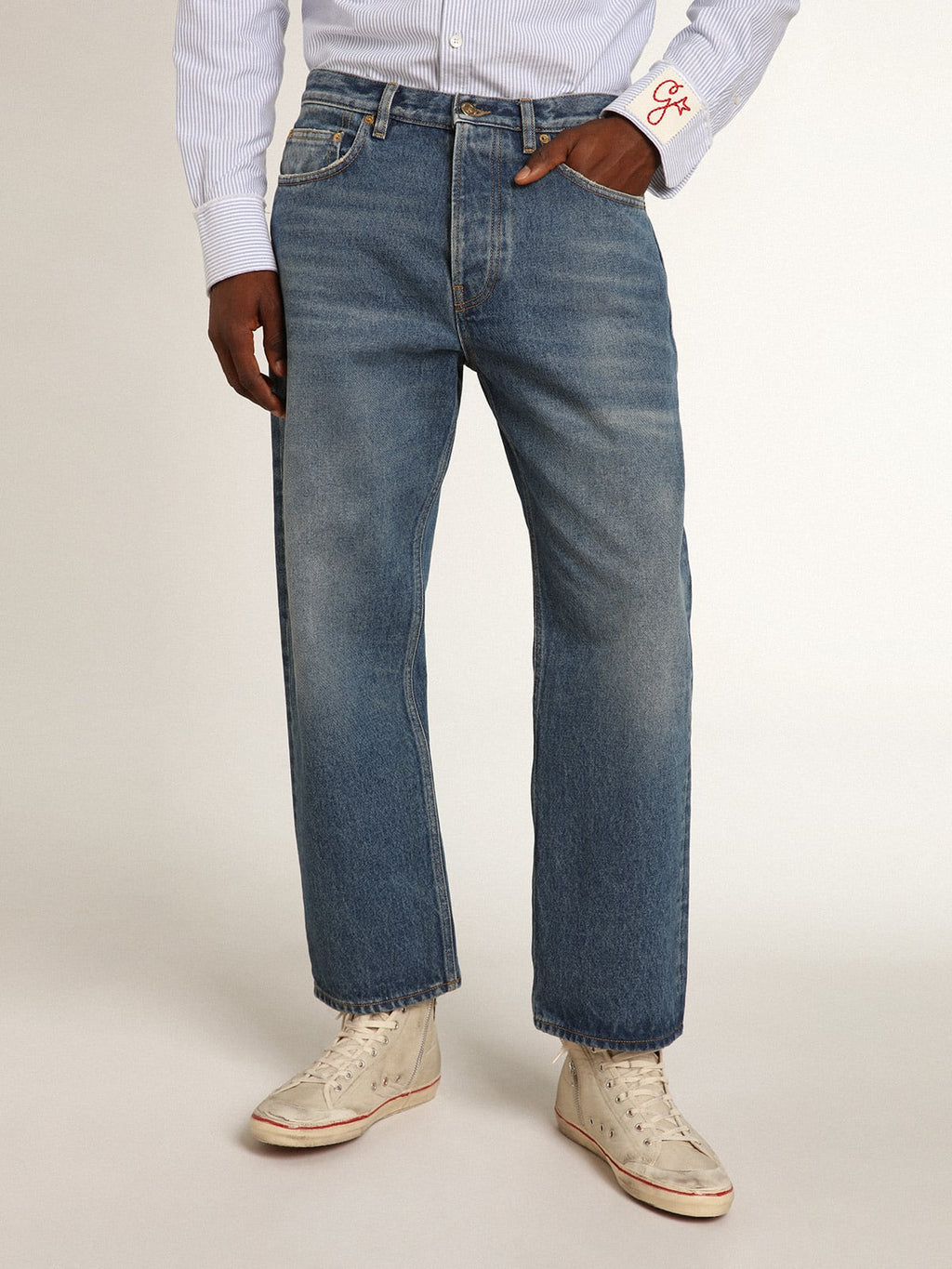 Jeans blu dall'effetto stonewashed