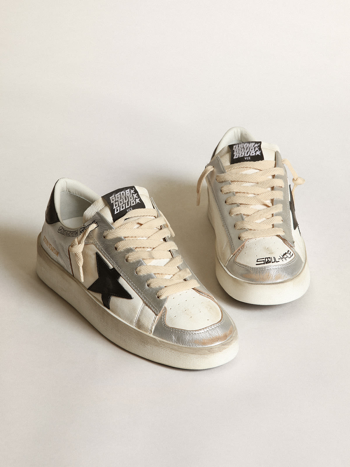 Sneaker Stardan Donna in pelle laminata color argento con inserti in nappa bianca e stella in pelle nera