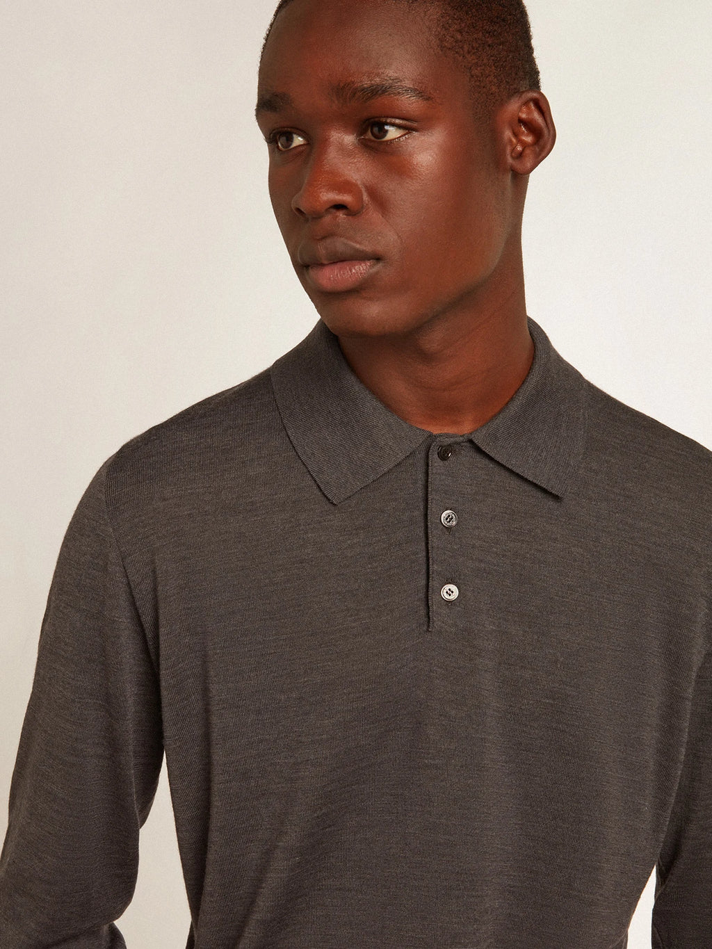 Polo maniche lunghe da uomo in lana merino di colore grigio