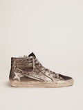 Sneaker Slide con tomaia argento in pelle laminata e borchie a stelle