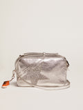 Borsa Star Bag argentata in pelle laminata con stella Swarovski
