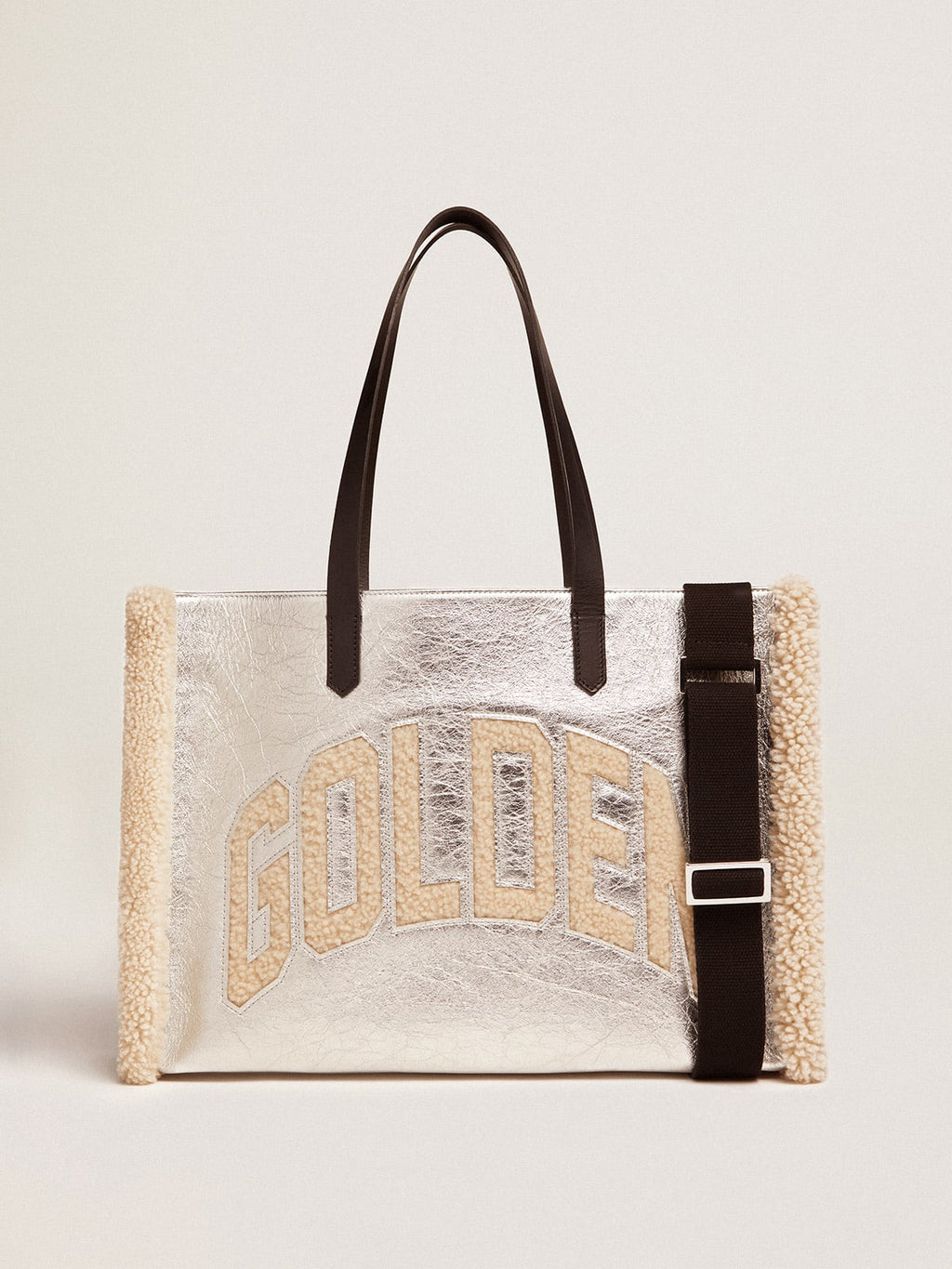 Borsa Californa Bag East-West in pelle laminata color argento e inserti in lana merino