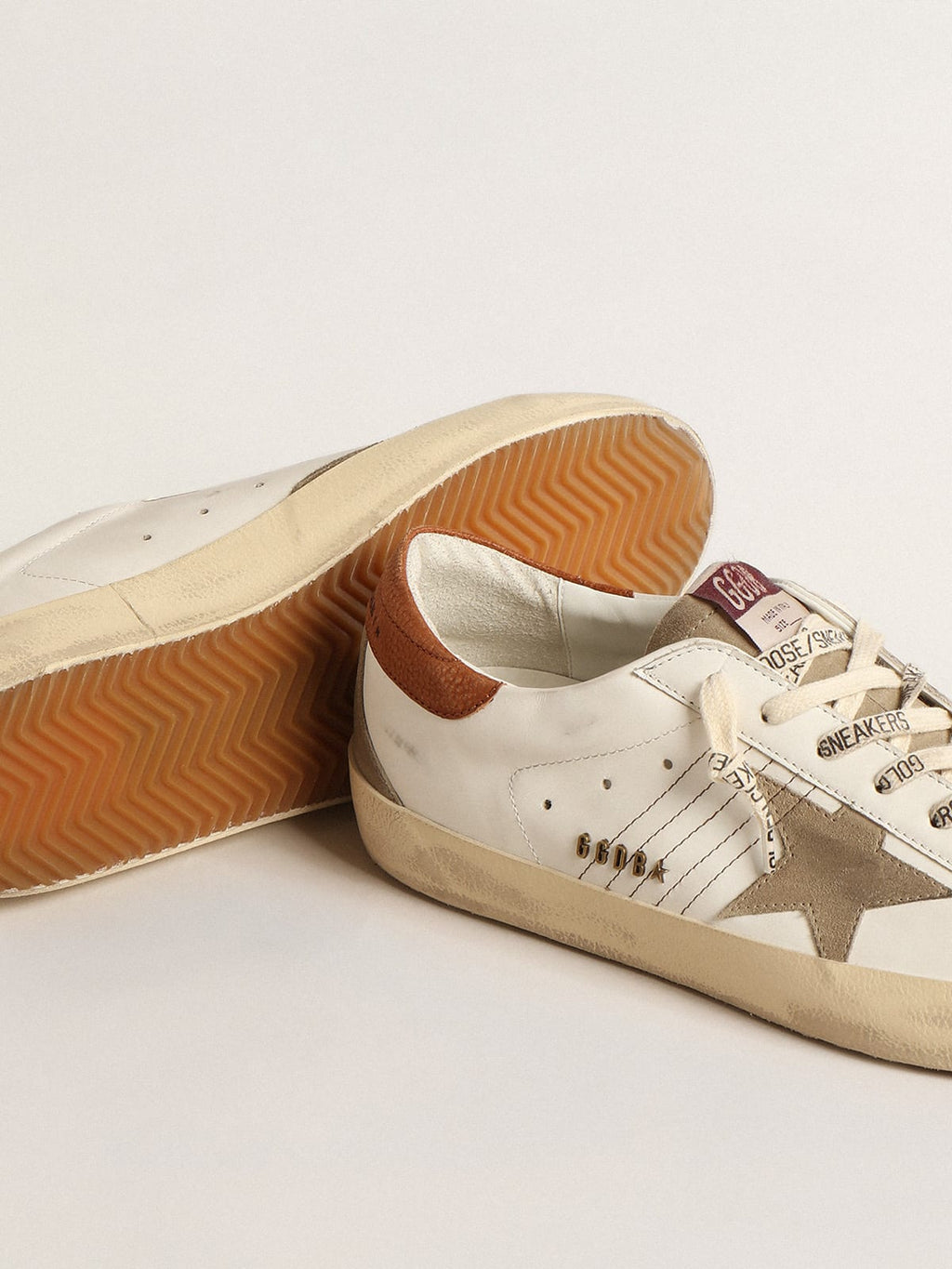 Super-Star con stella in suede e talloncino in pelle marrone