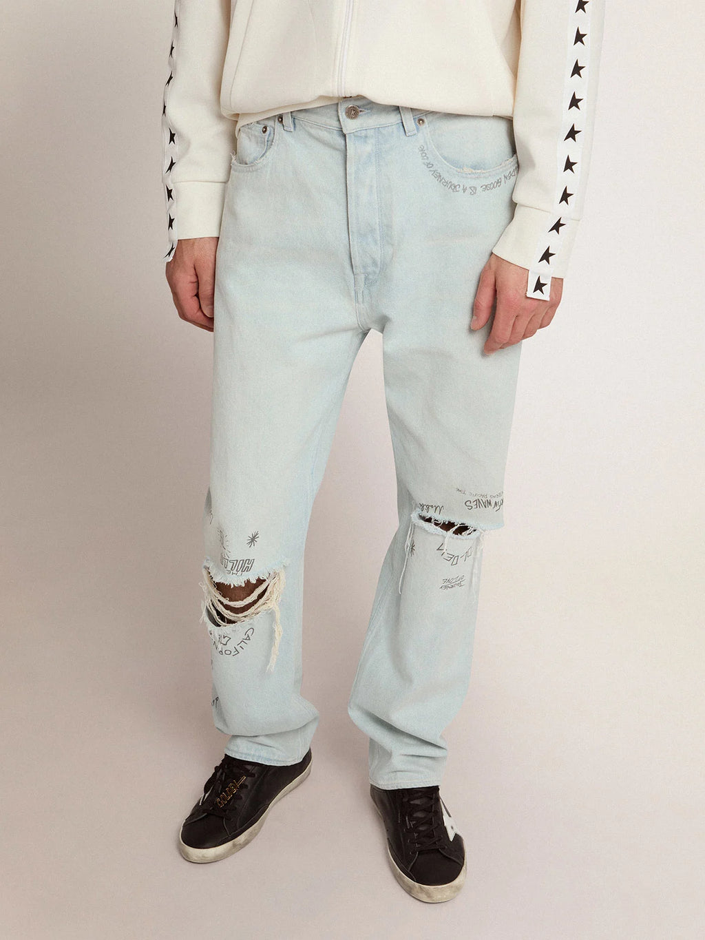 Jeans bleached Collezione Golden dal trattamento distressed