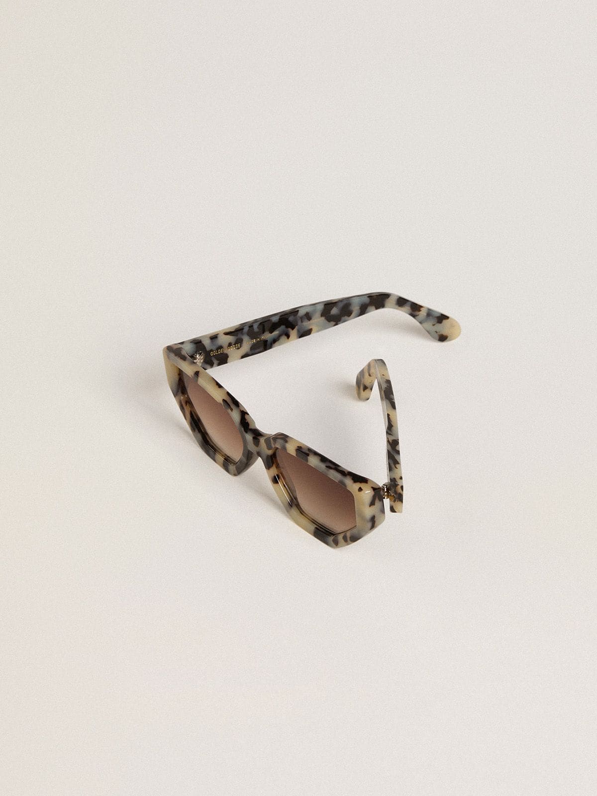 Jackie square sunglasses with tortoiseshell pattern