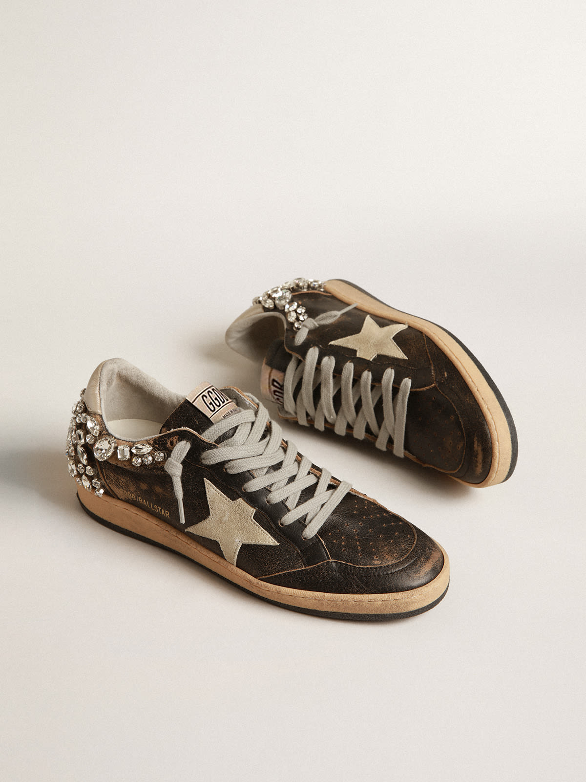 Ball Star in pelle nera con applicazione di cristalli