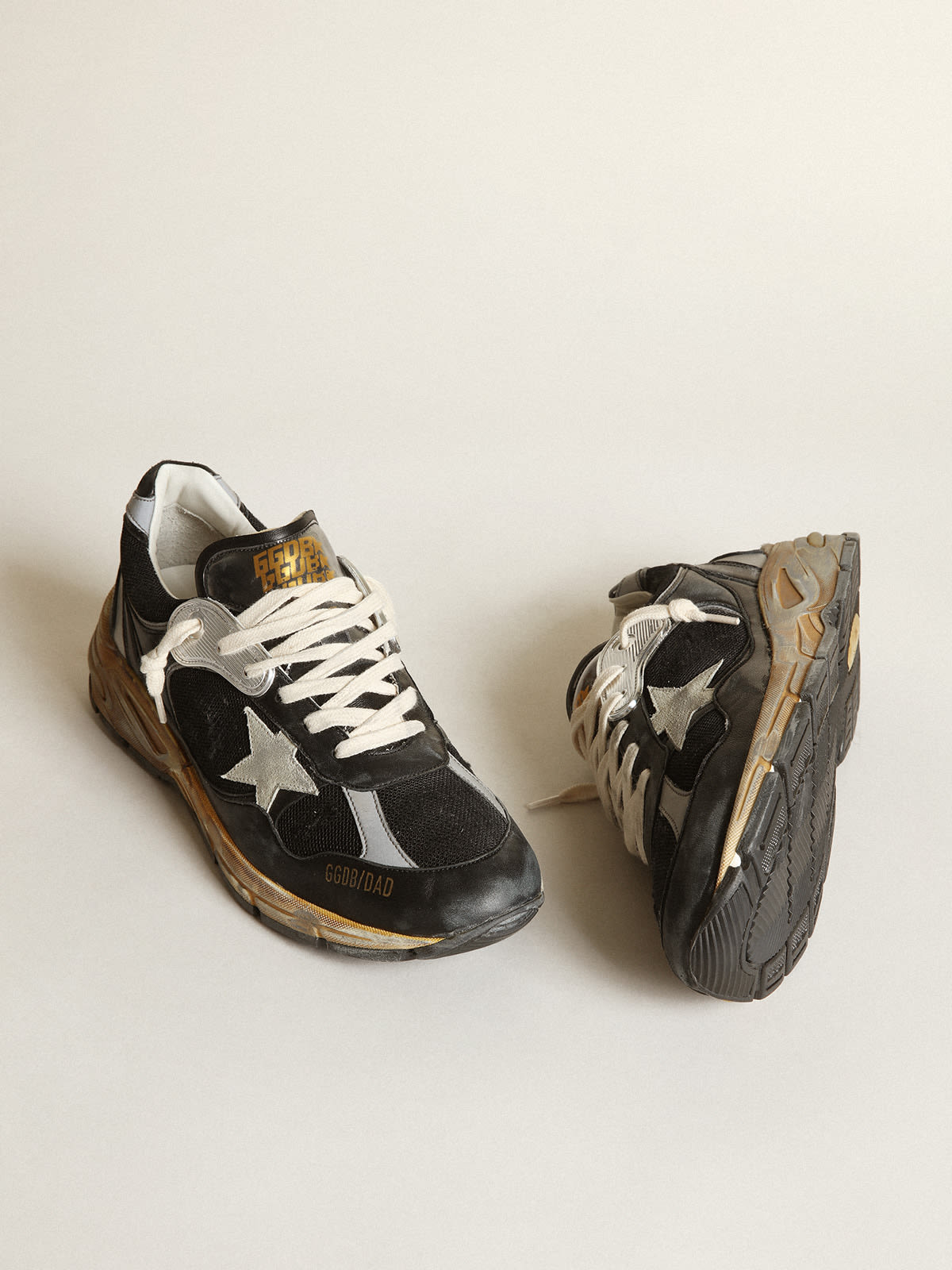Sneaker Dad-Star Donna in rete e nappa nere con stella in suede color grigio ghiaccio