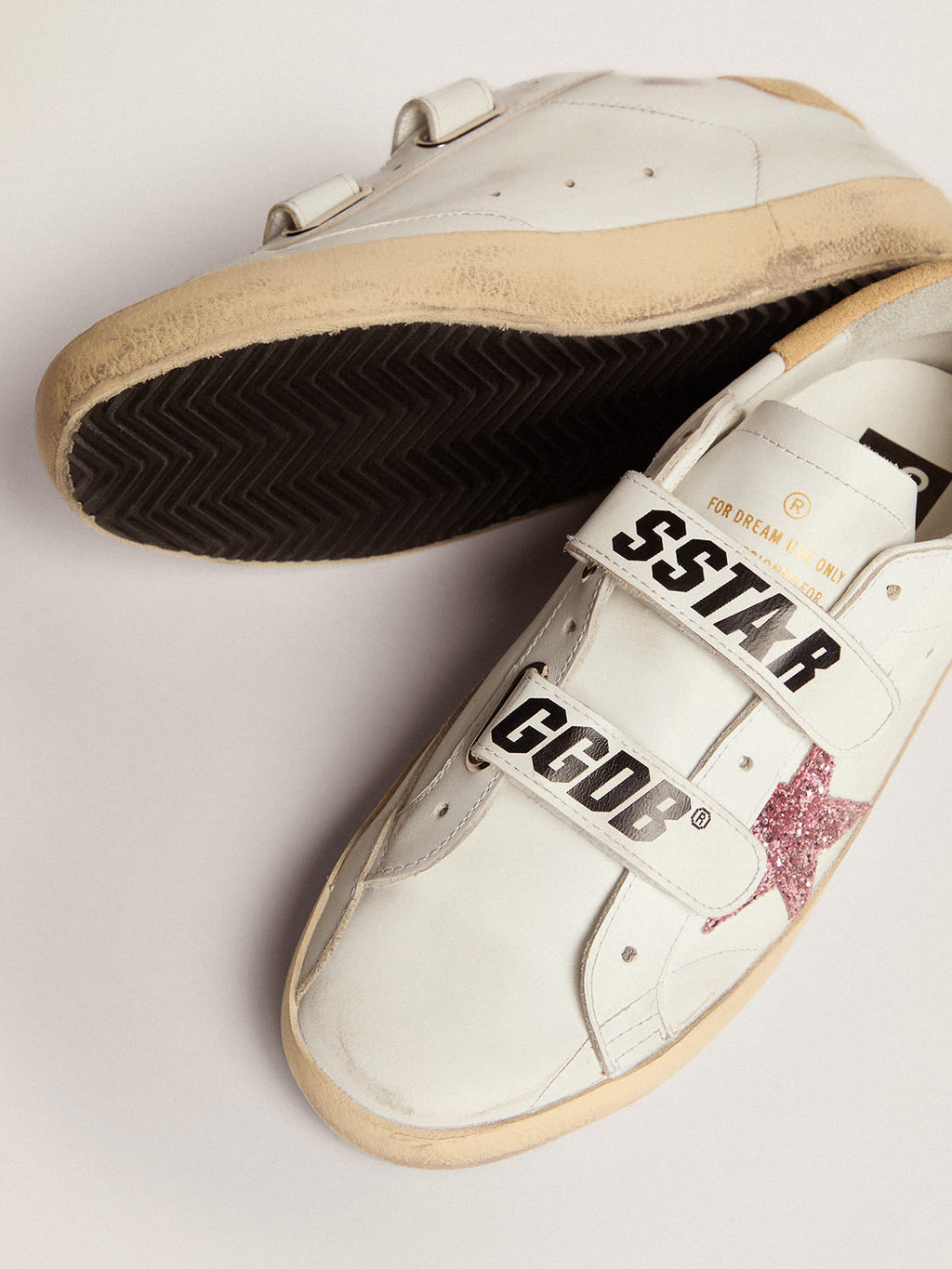Sneaker Old School con stella in glitter rosa e talloncino in suede color sabbia