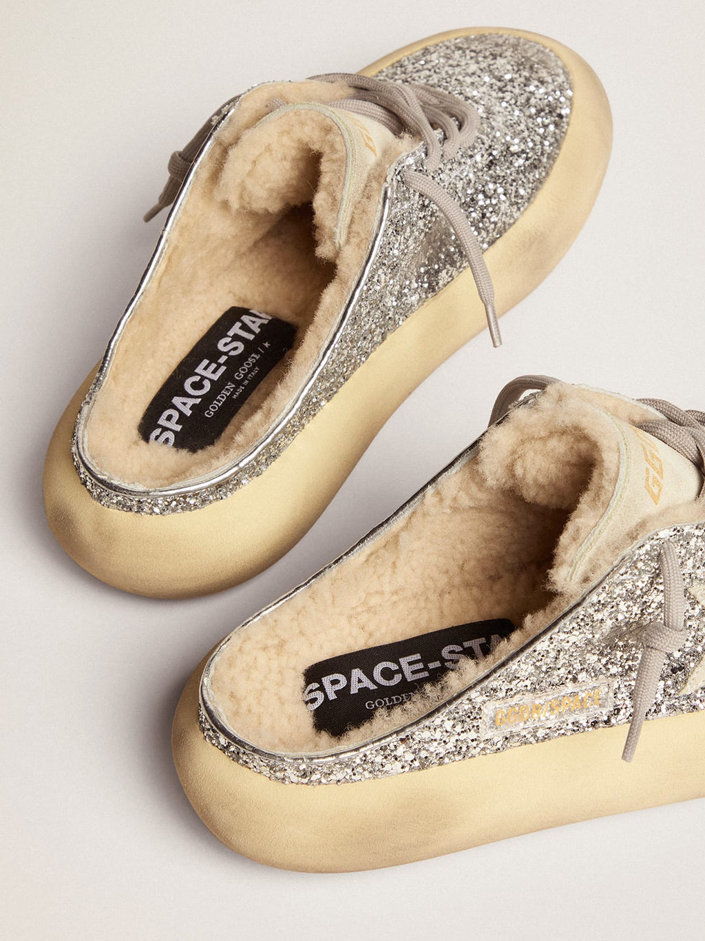 Scarpe Space-Star Sabot in glitter argento e fodera in shearling