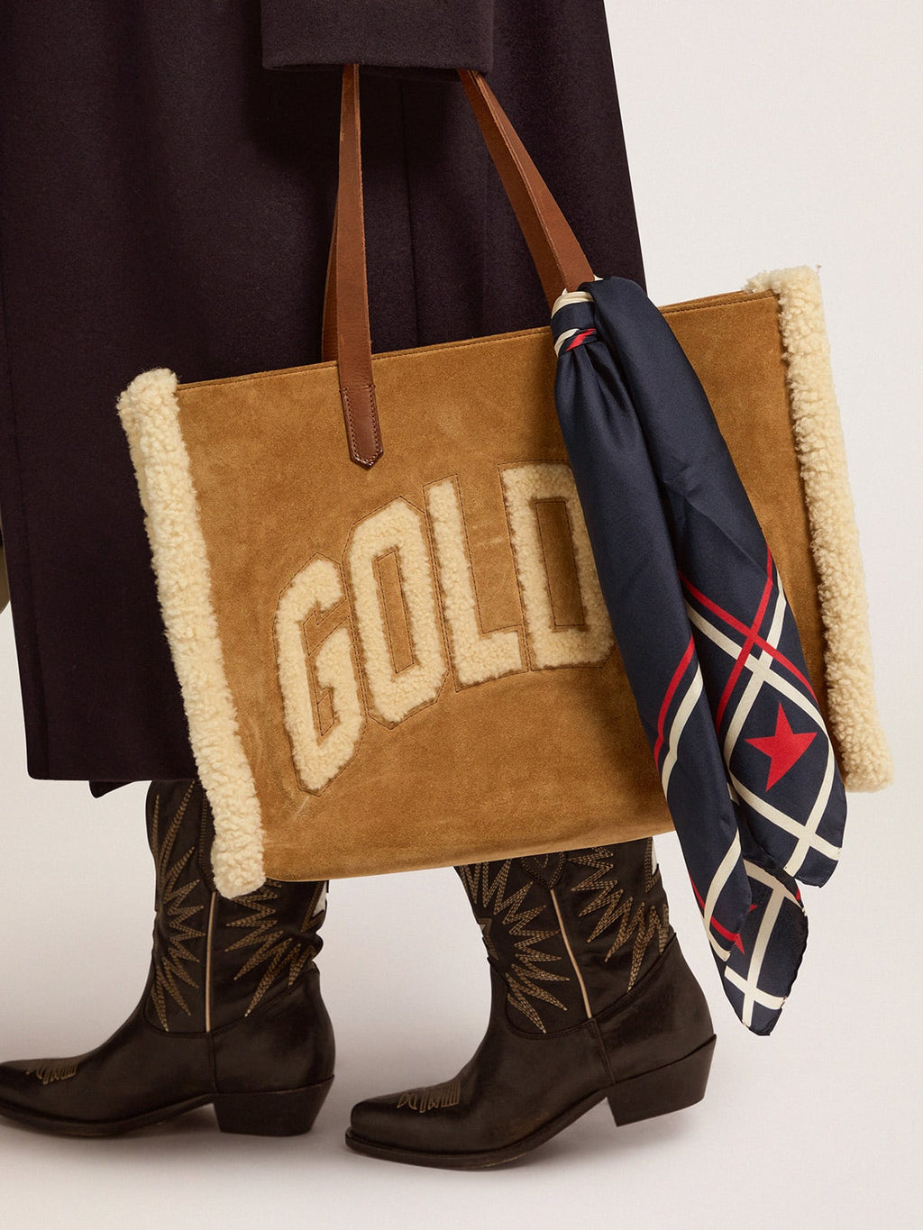 Foulard Collezione Golden di colore blu notte con righe e stelle colorate a contrasto