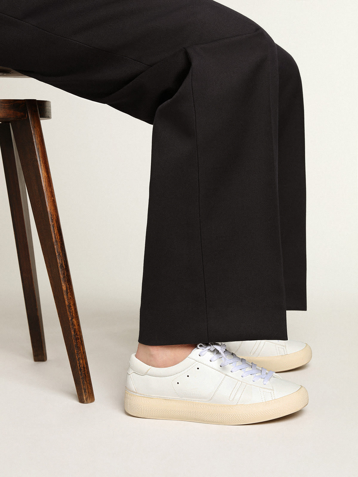 Sneaker Yatay Model 1B sostenibile con tomaia bio-based bianca e Y bianca