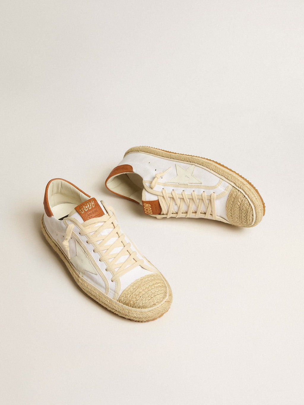 Super-Star Uomo LTD in canvas con stella in pelle bianca e punta in rafia