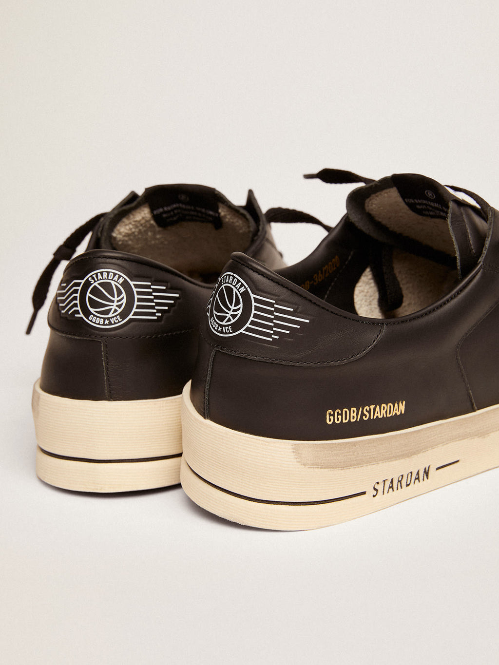 Sneakers Stardan in pelle total black trattamento vintage