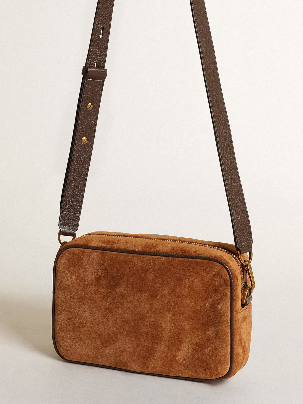 Borsa Star Bag in suede color tabacco con stella in pelle ton sur ton