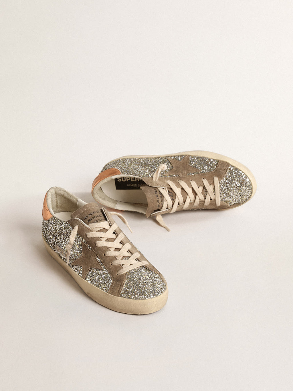 Super-Star in glitter platino con stella in suede color tortora