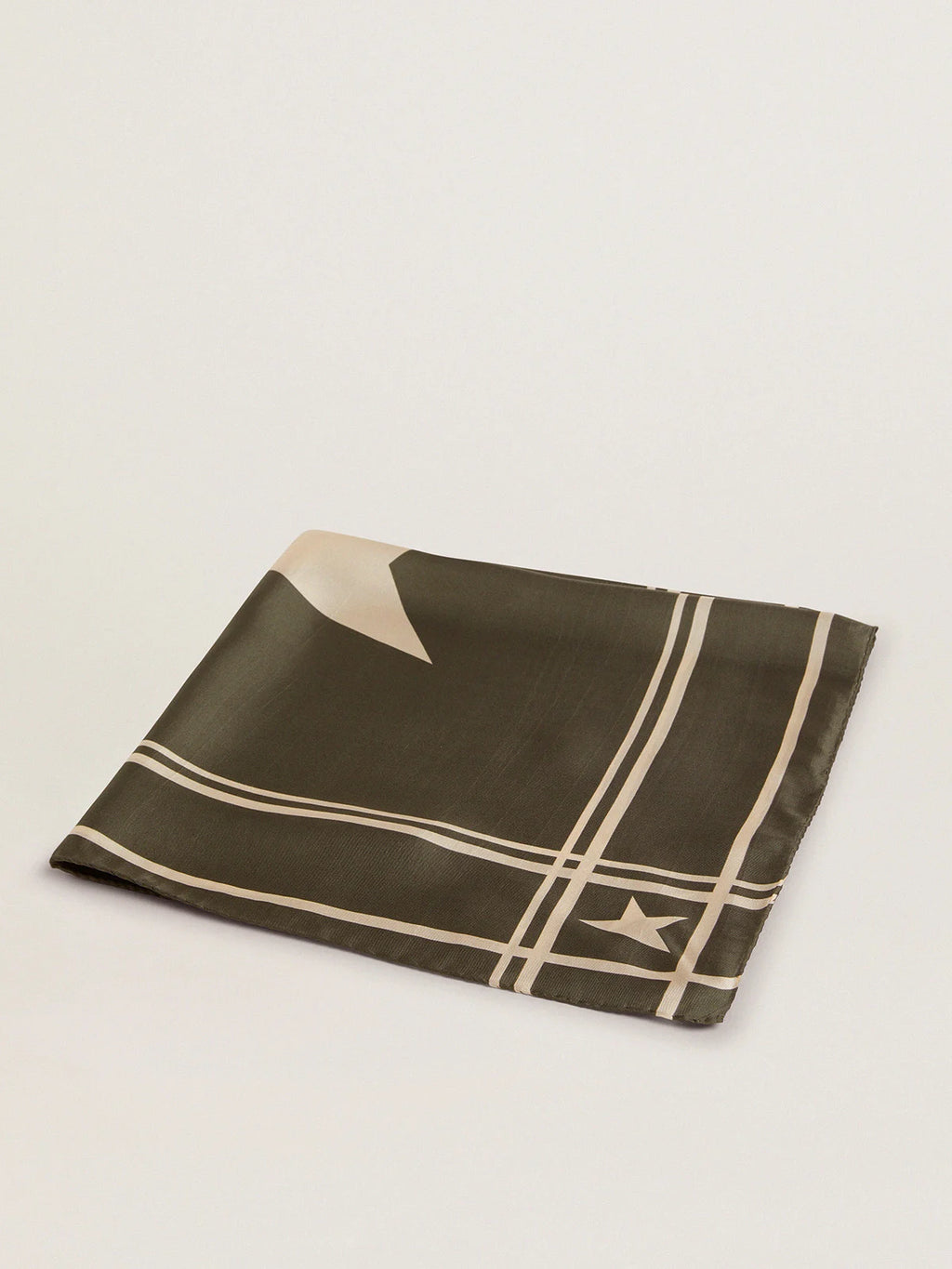 Foulard Collezione Golden di colore verde muschio con righe e stelle bianche a contrasto