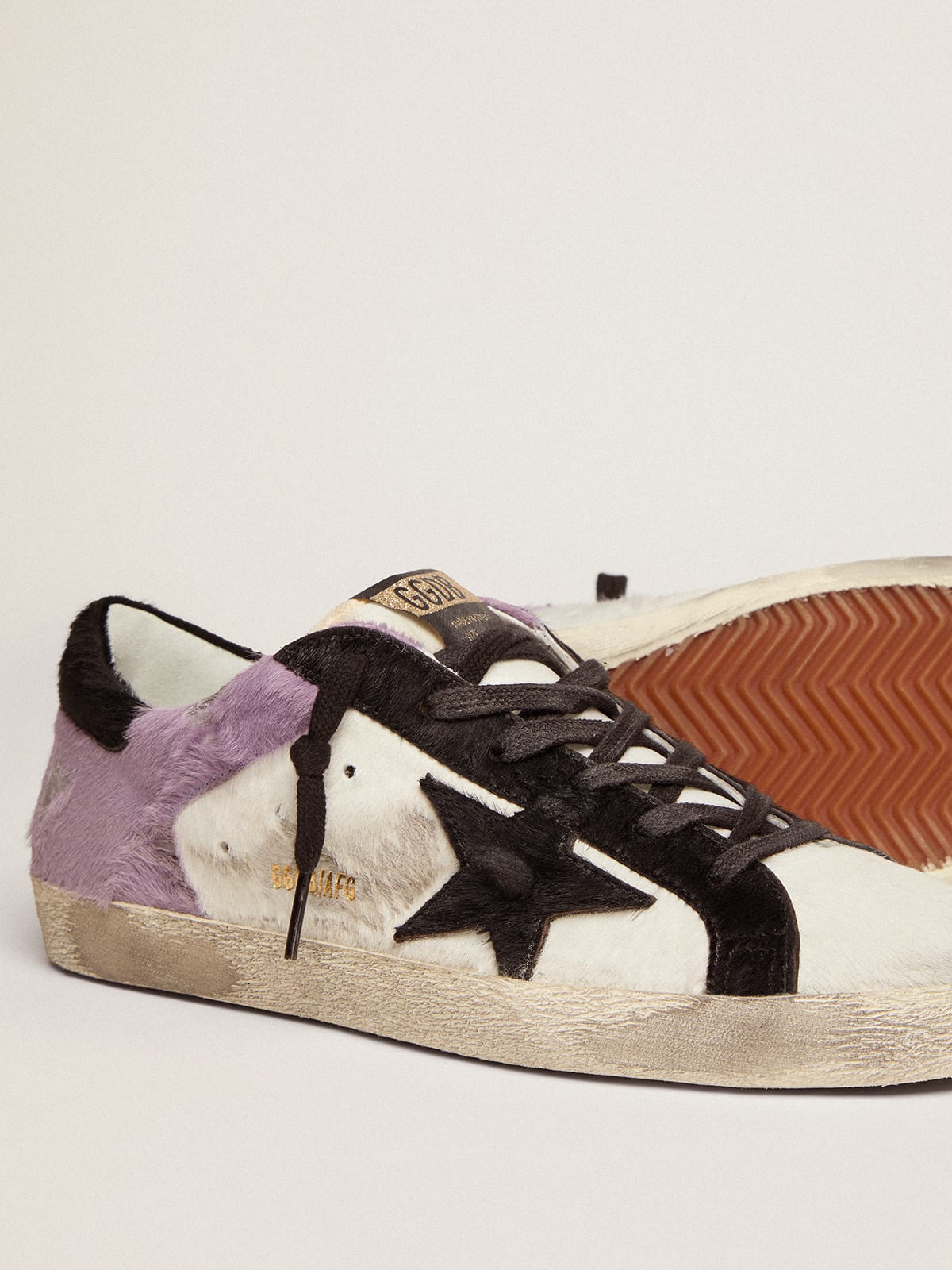 Sneaker Super-Star in cavallino bianco e lilla con inserti in cavallino nero