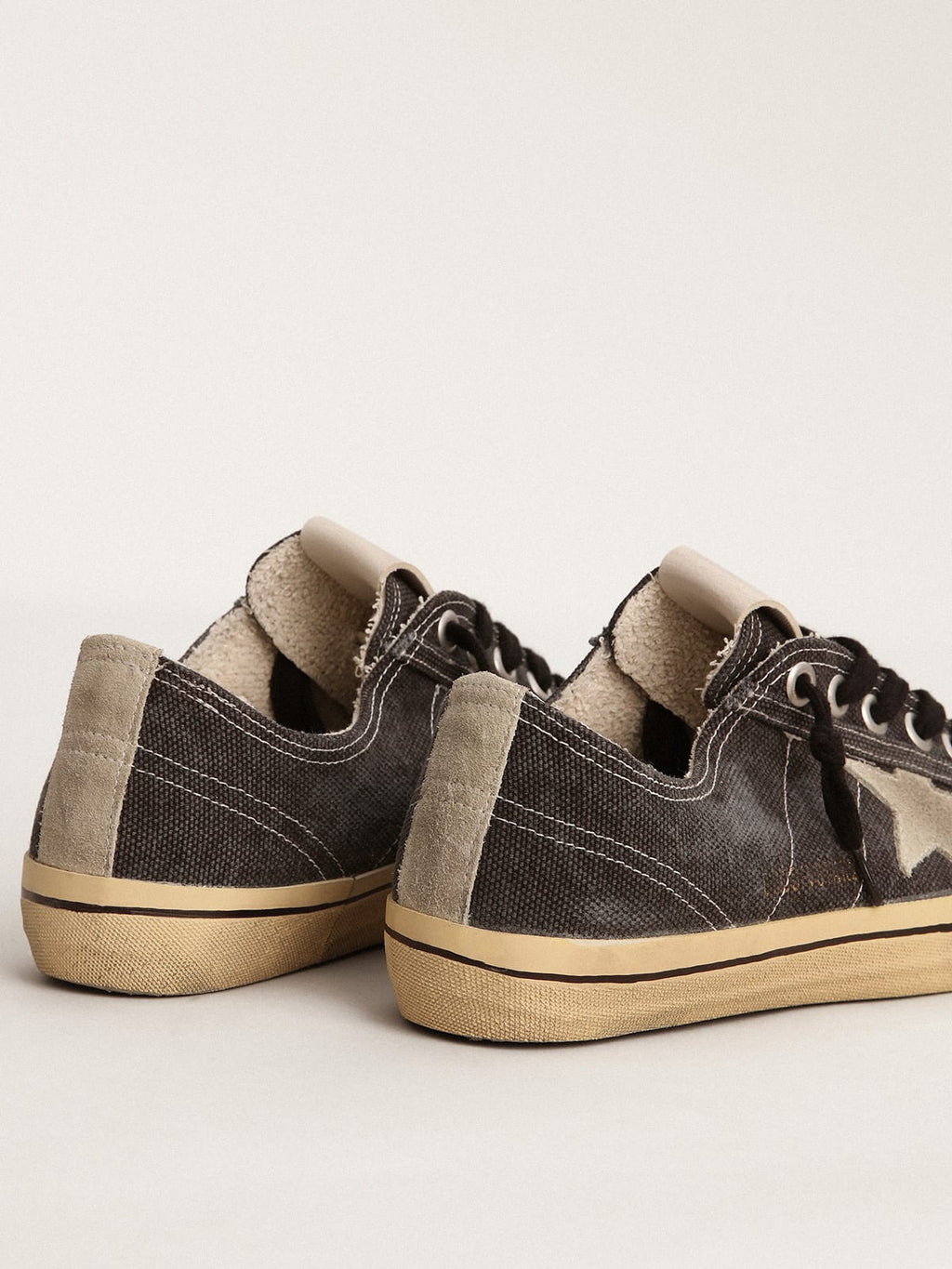 Sneaker V-Star LTD in canvas nero con stella e talloncino in suede color grigio ghiaccio