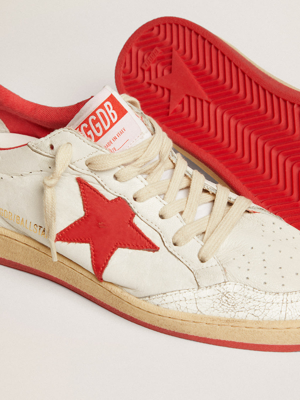 Sneakers Ball Star bianche in pelle con stella e talloncino rossi