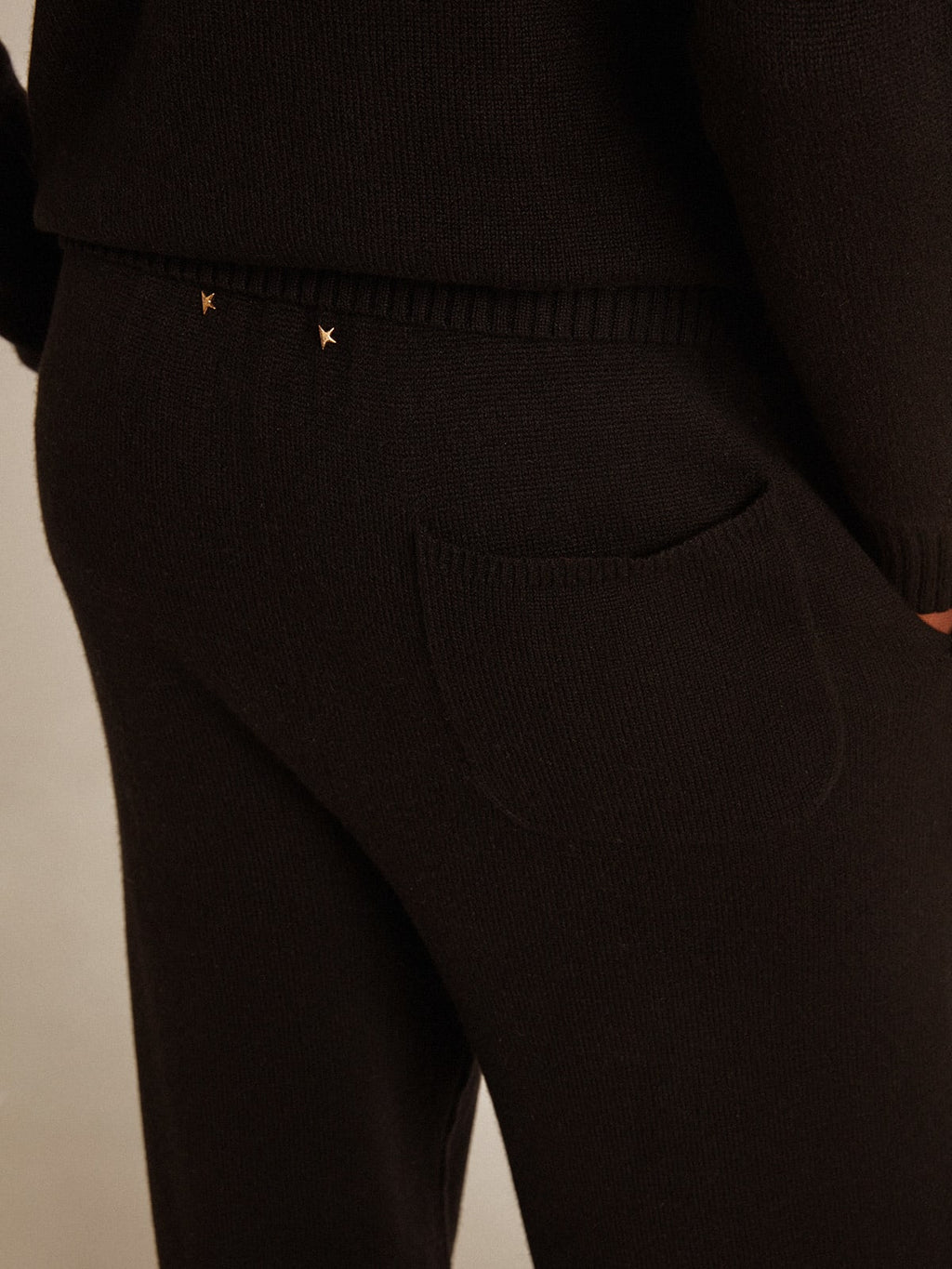 Pantalone jogging uomo misto cashmere di colore nero