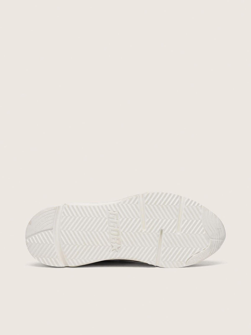 Women’s Running Sole in mesh and nubuck with silver metallic leather star