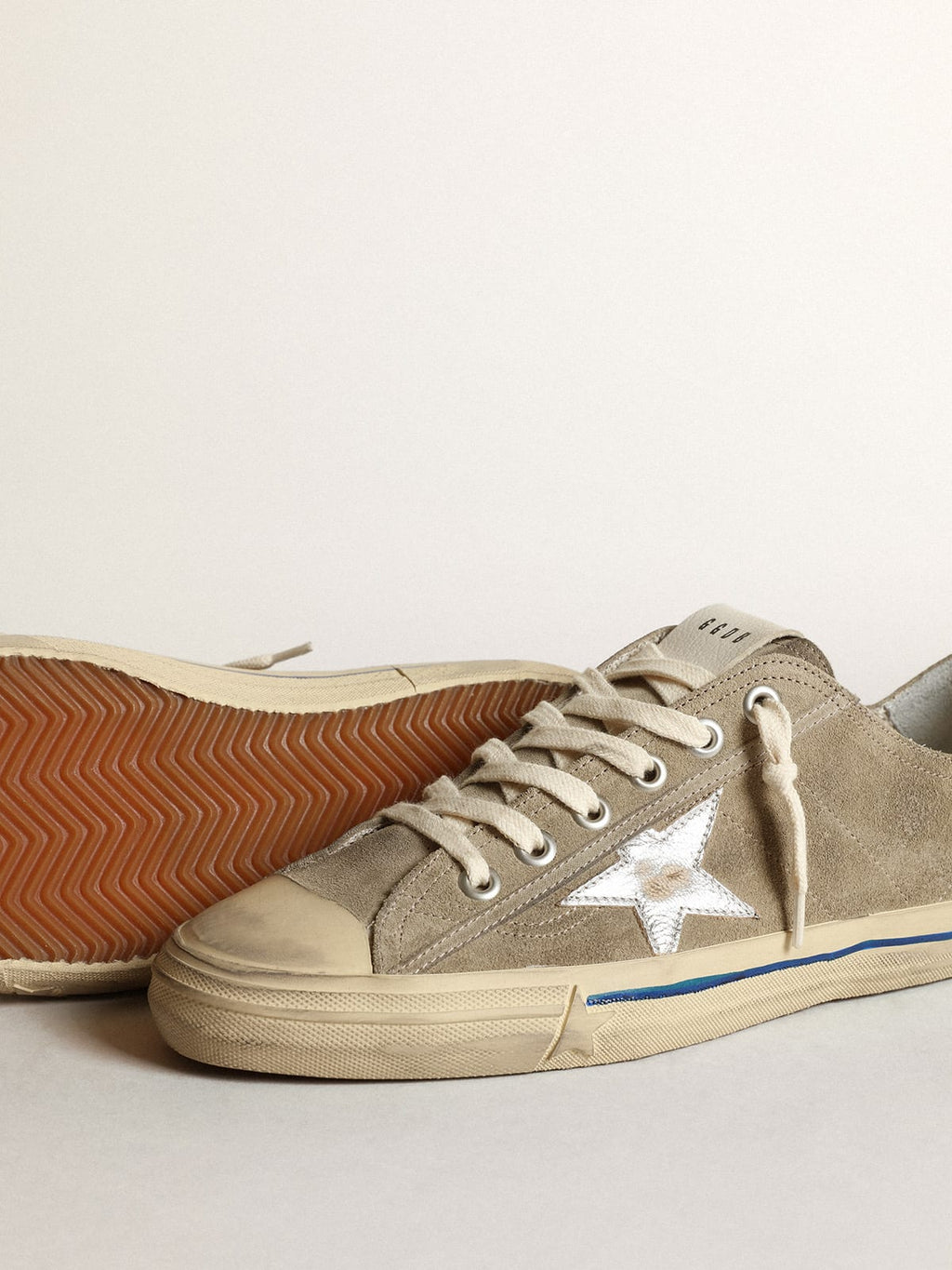 V-Star uomo con tomaia in suede e stella argento