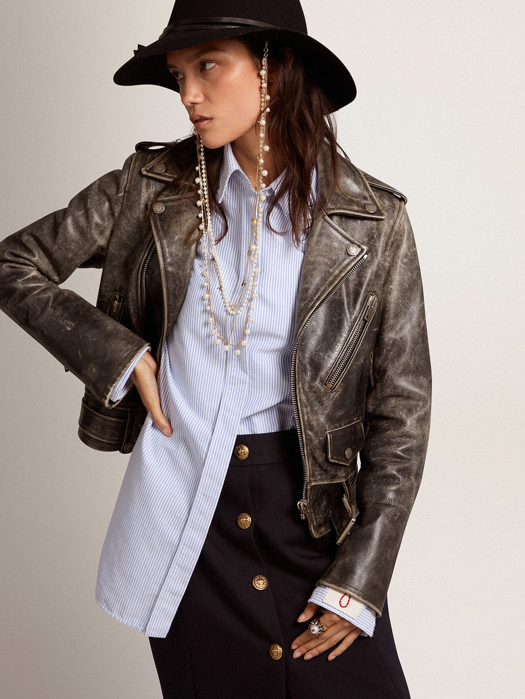 Chiodo da donna in pelle dal trattamento distressed