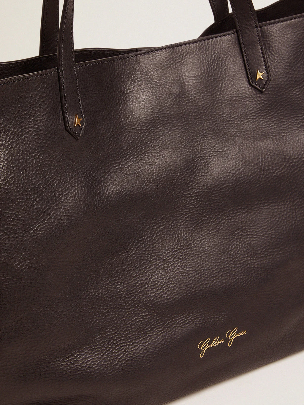 Borsa Pasadena Bag nera con logo dorato sul davanti
