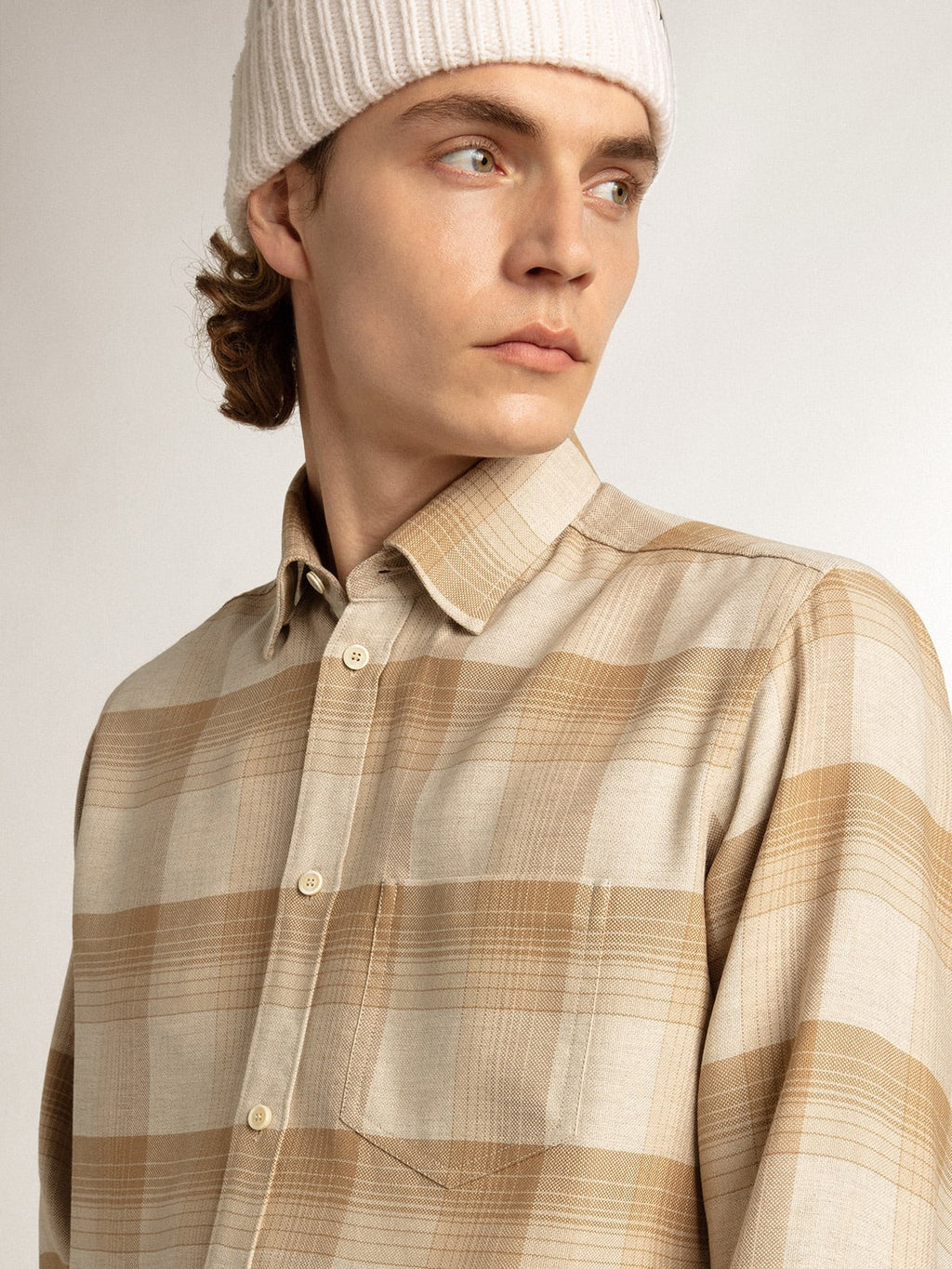 Camicia slim fit color pepe e sabbia scura