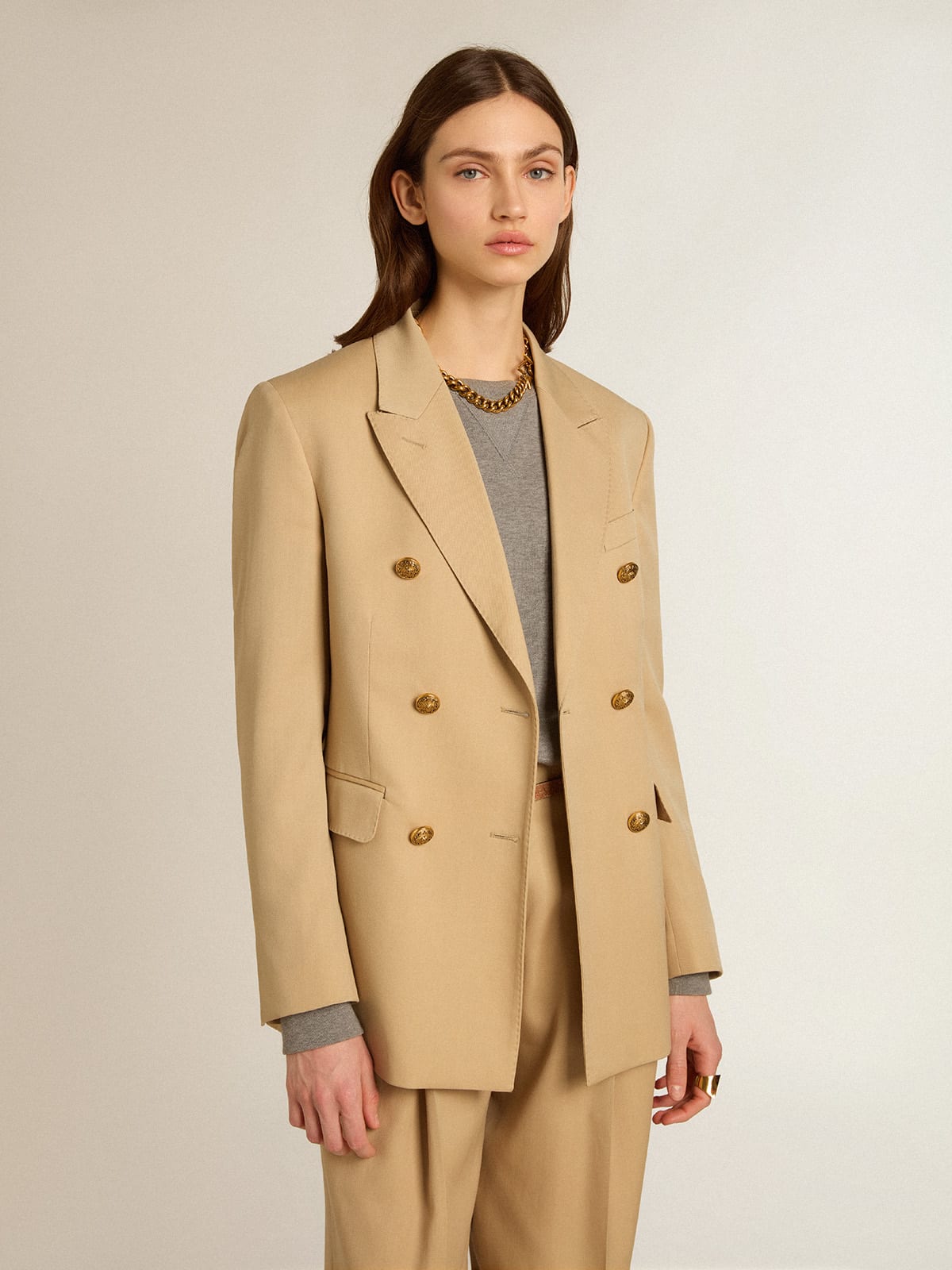 Blazer doppiopetto donna color sabbia con bottoni araldici dorati
