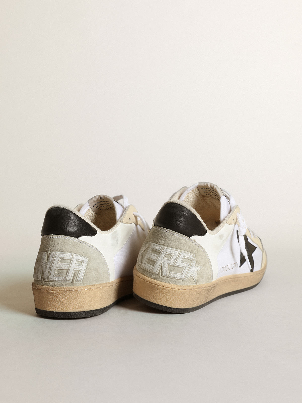 Sneaker Ball Star uomo in canvas e pelle bianchi con inserti in pelle avorio e stella in nappa nera