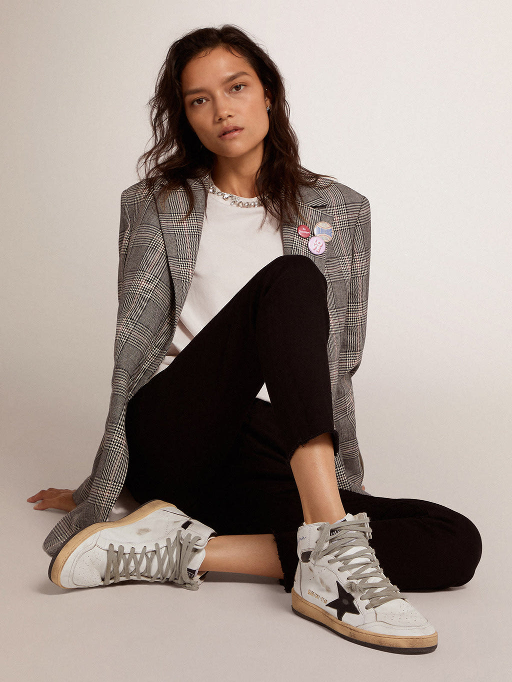 Sneaker Sky-Star donna con firma sulla caviglia e inserti in pelle nera