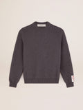 Maglione girocollo in cotone grigio scuro con logo sul retro