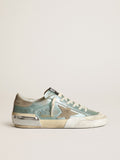 Sneaker Super-Star in pelle laminata verde menta con stella in suede grigio ghiaccio e multifoxing