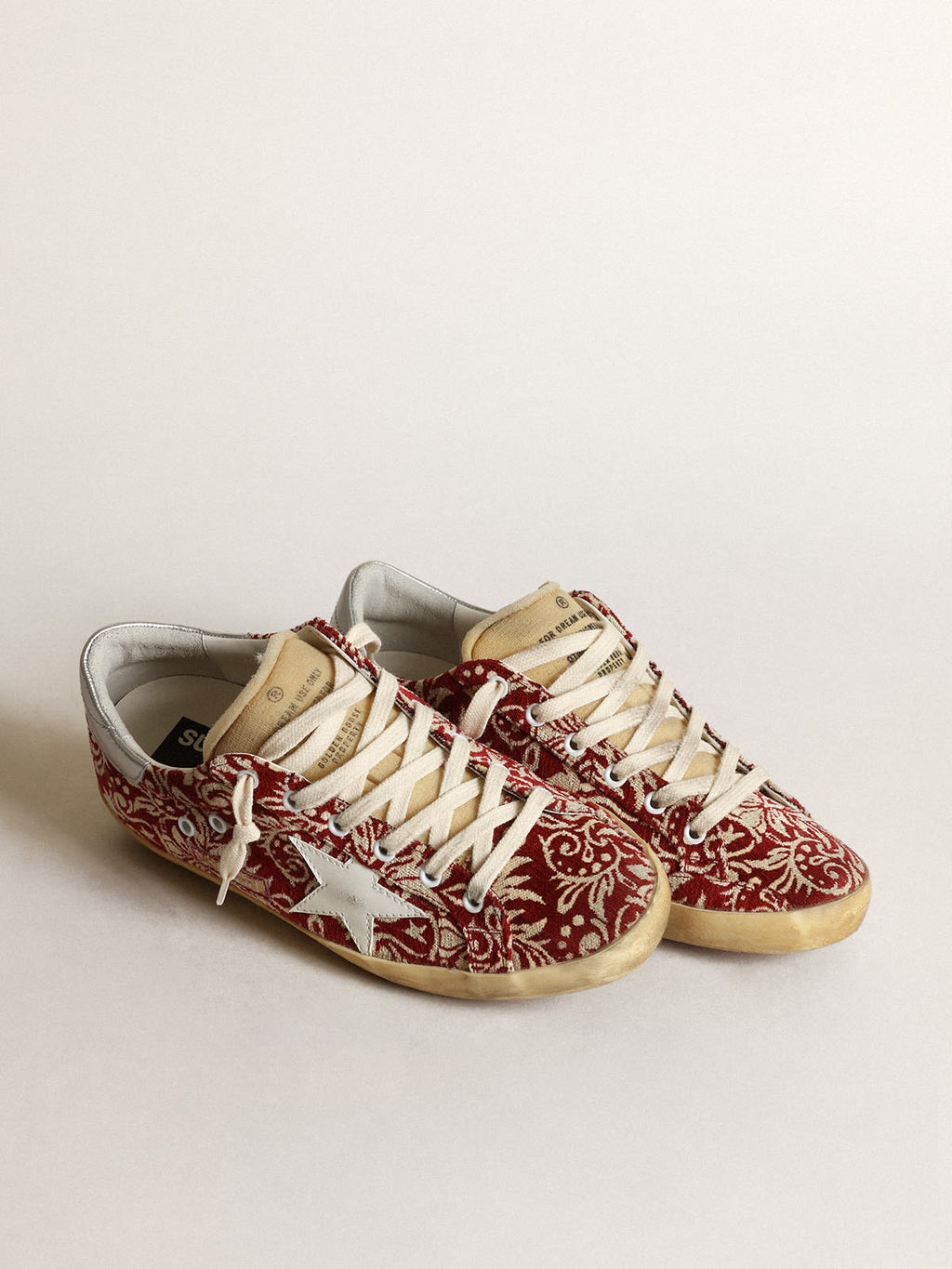 Sneaker Super-Star in tessuto jacquard rosso scuro e avorio con stella in pelle bianca