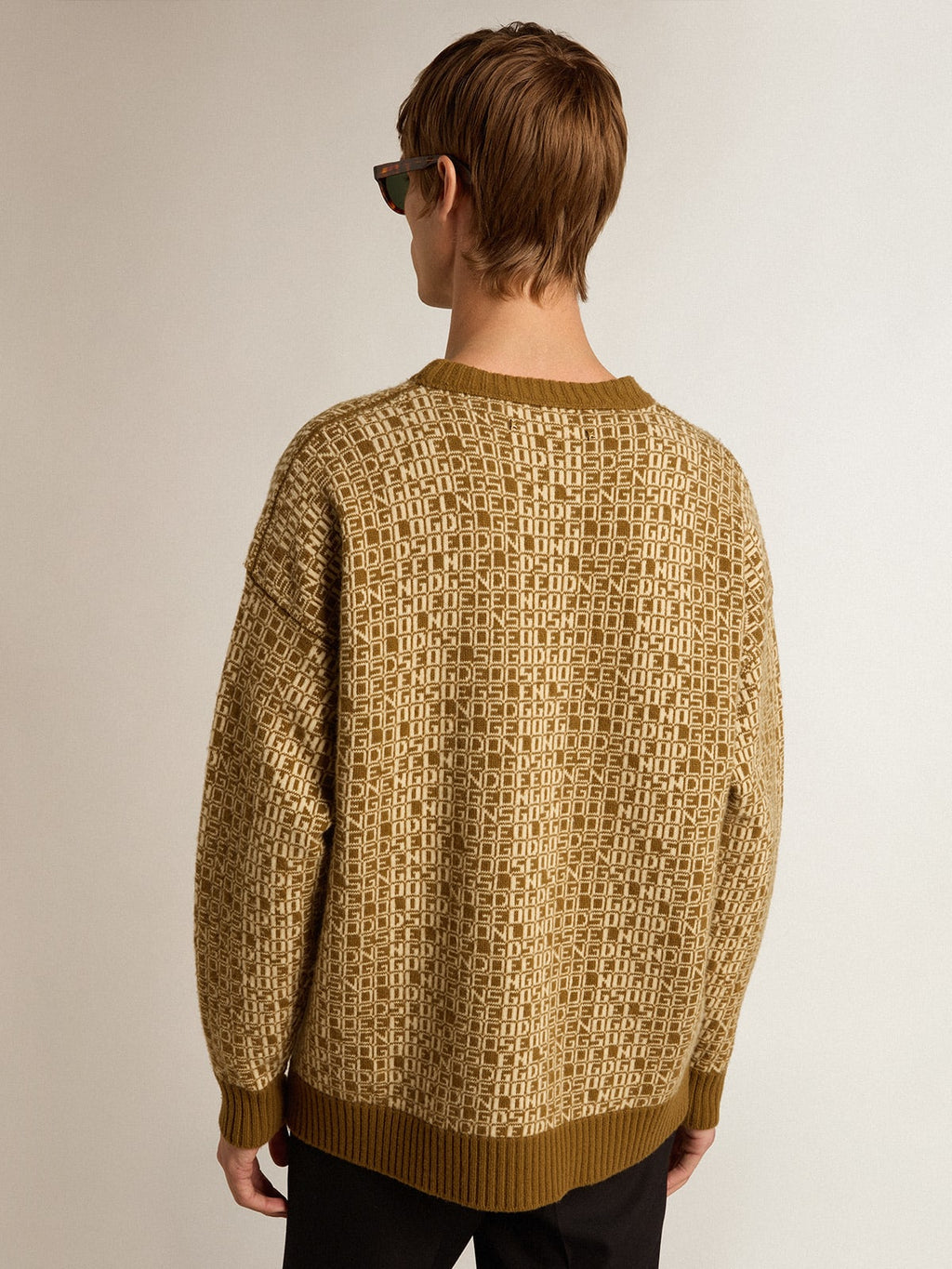 Maglione girocollo con motivo lettering-jacquard color oliva