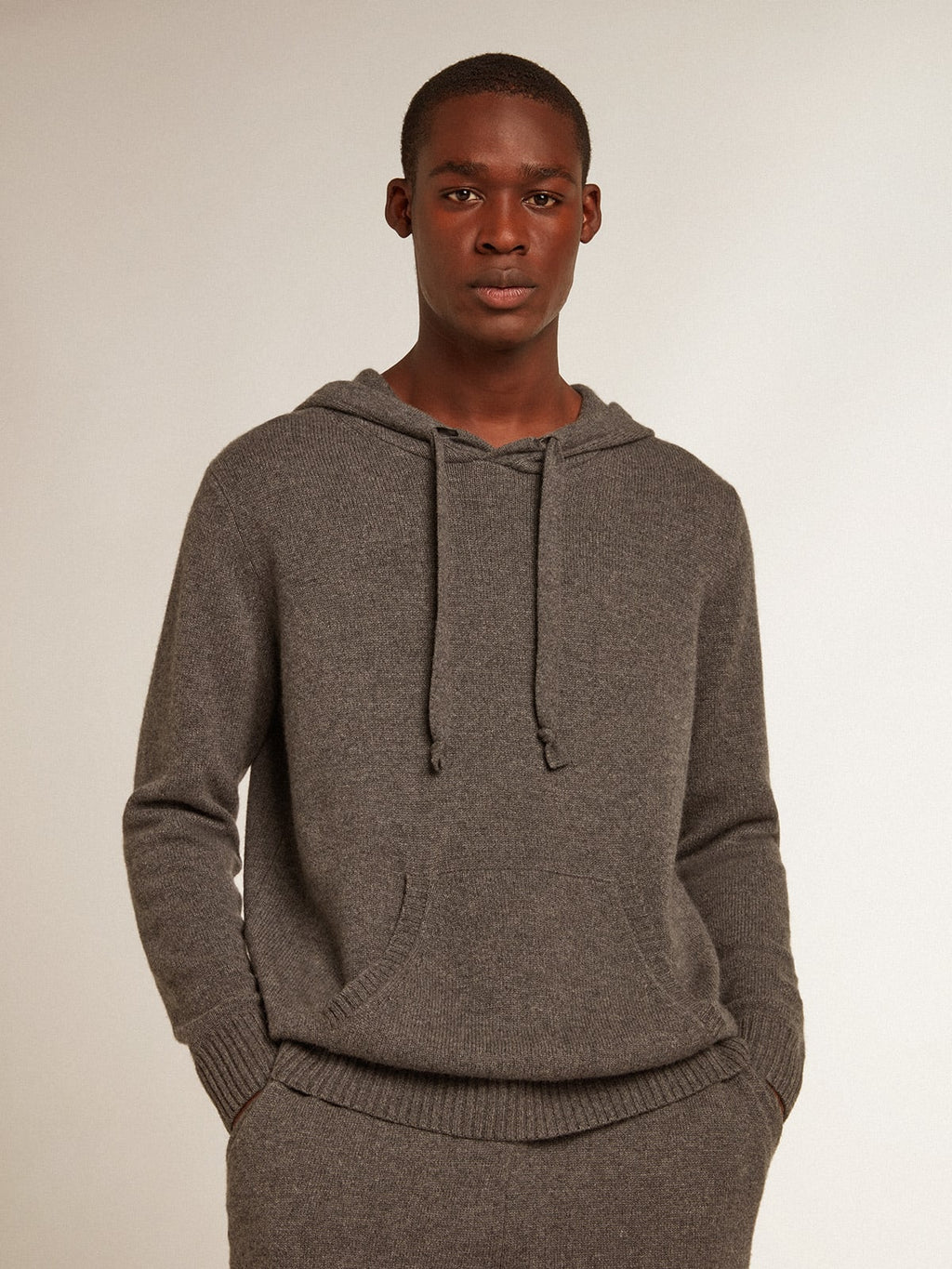 Felpa uomo misto cashmere color grigio melange con cappuccio