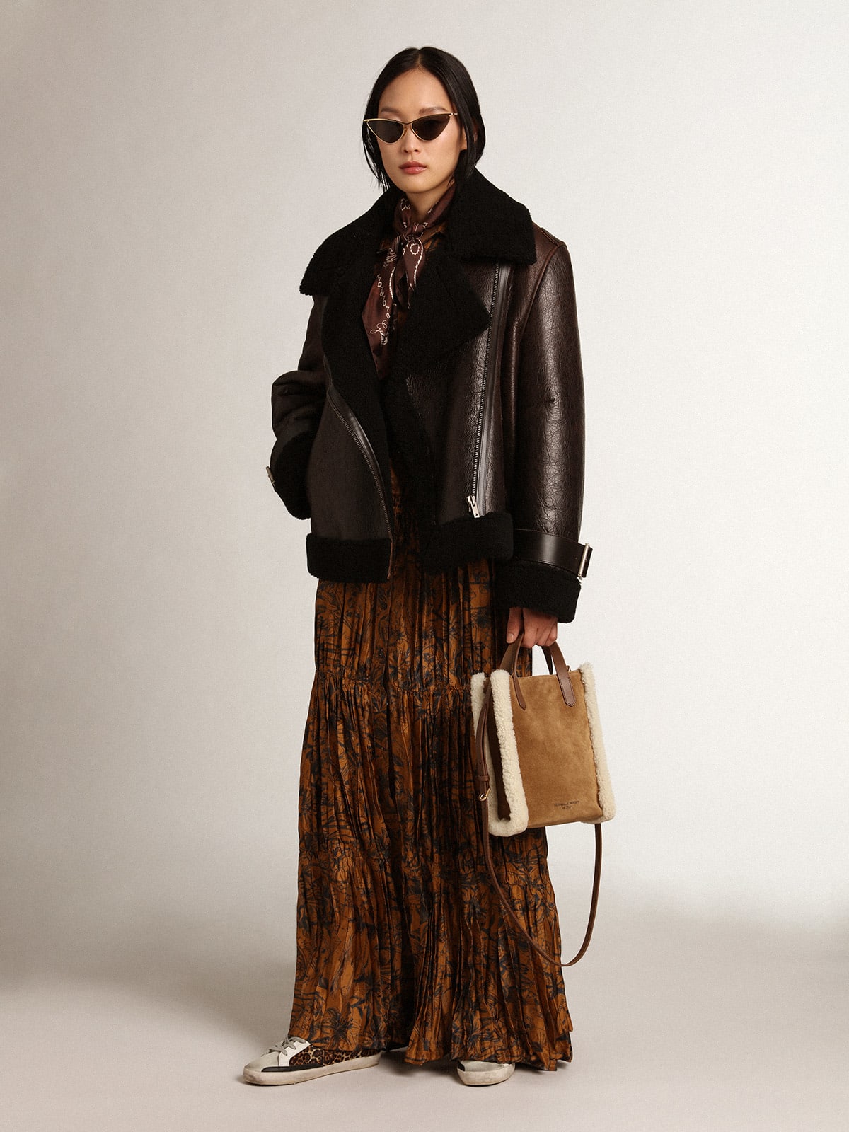 Borsa California Bag mini in pelle scamosciata con finiture in shearling