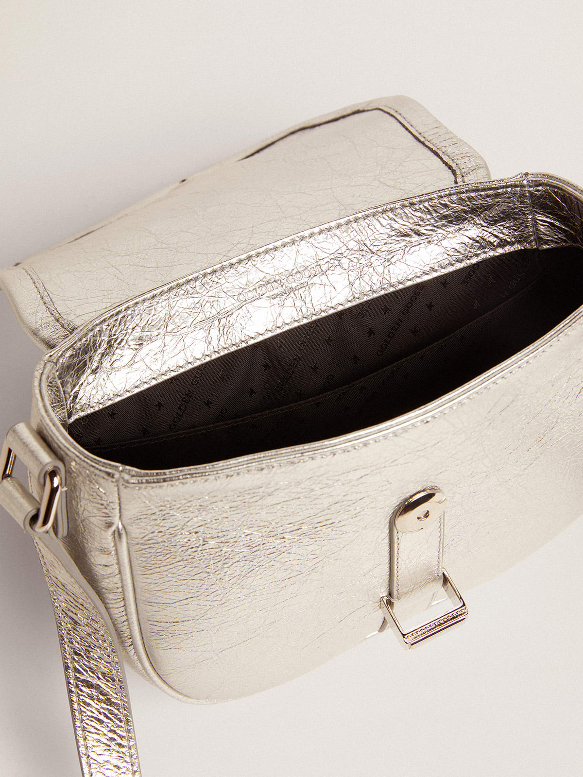 Borsa Rodeo Bag small in pelle laminata color argento