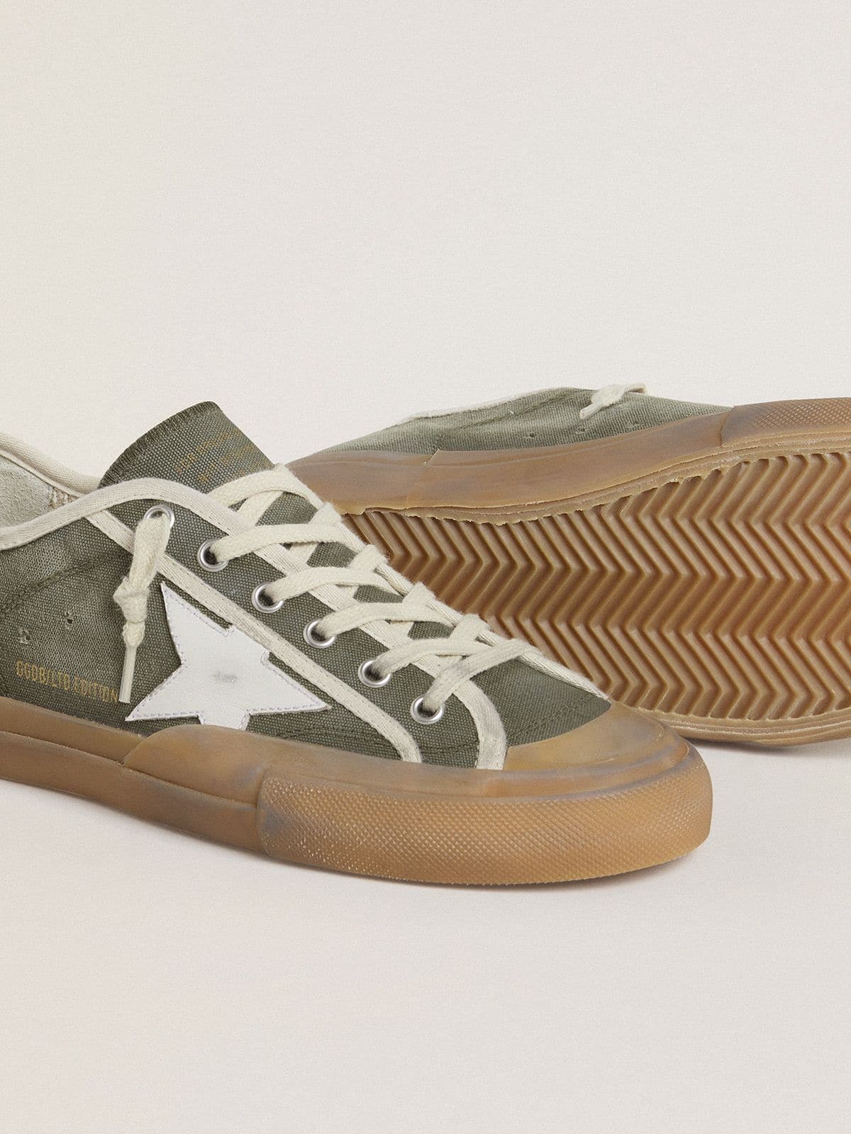 Women’s Super-Star LTD in green canvas with white leather star
