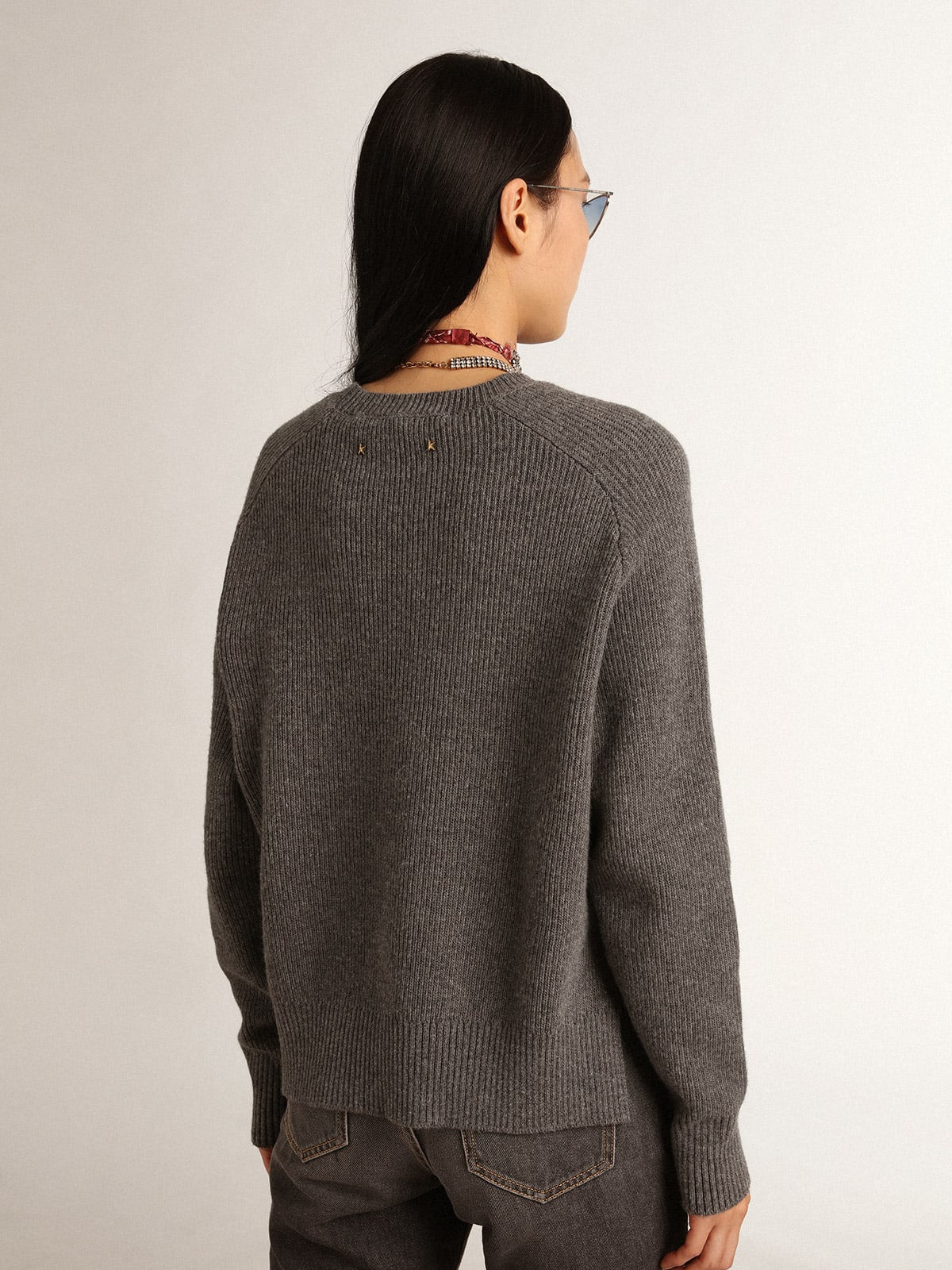 Maglioncino girocollo Collezione Journey color grigio mélange con scritta in glitter