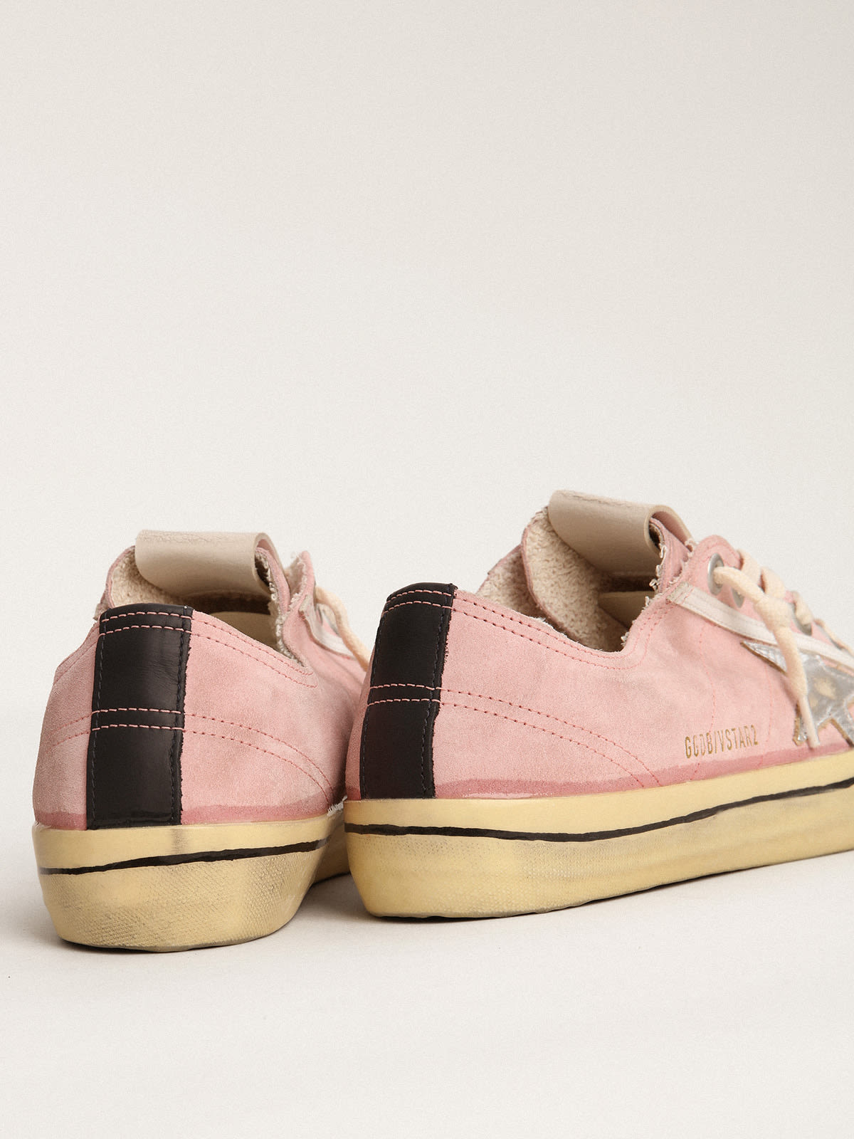 Sneaker V-Star LTD in suede color rosa baby con stella in pelle laminata color argento